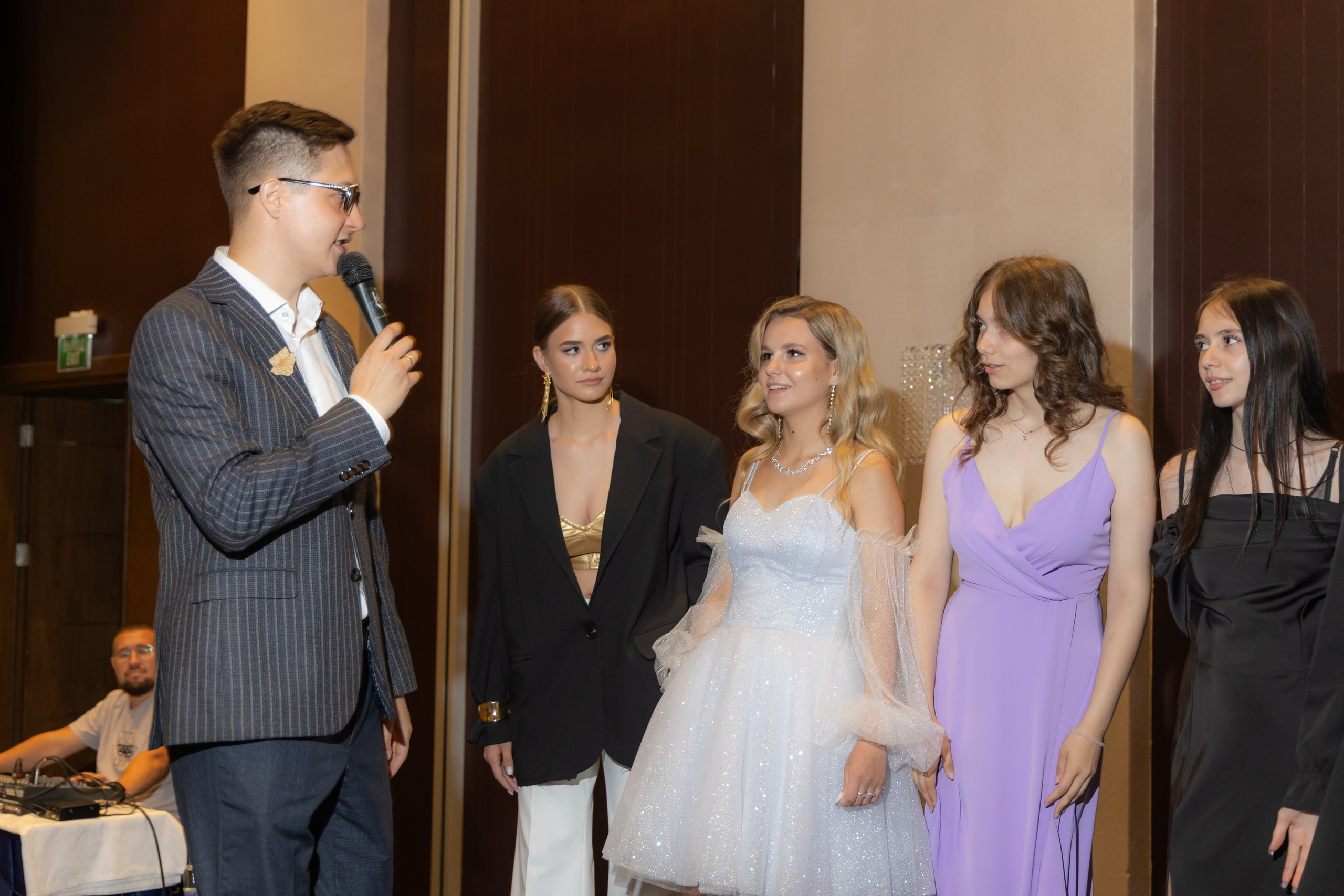 Radisson Blu выпускной 2024. Фотограф свадебный, репортажный, индивидуальный, фото для маркетплейсов, брендов, автосалонов