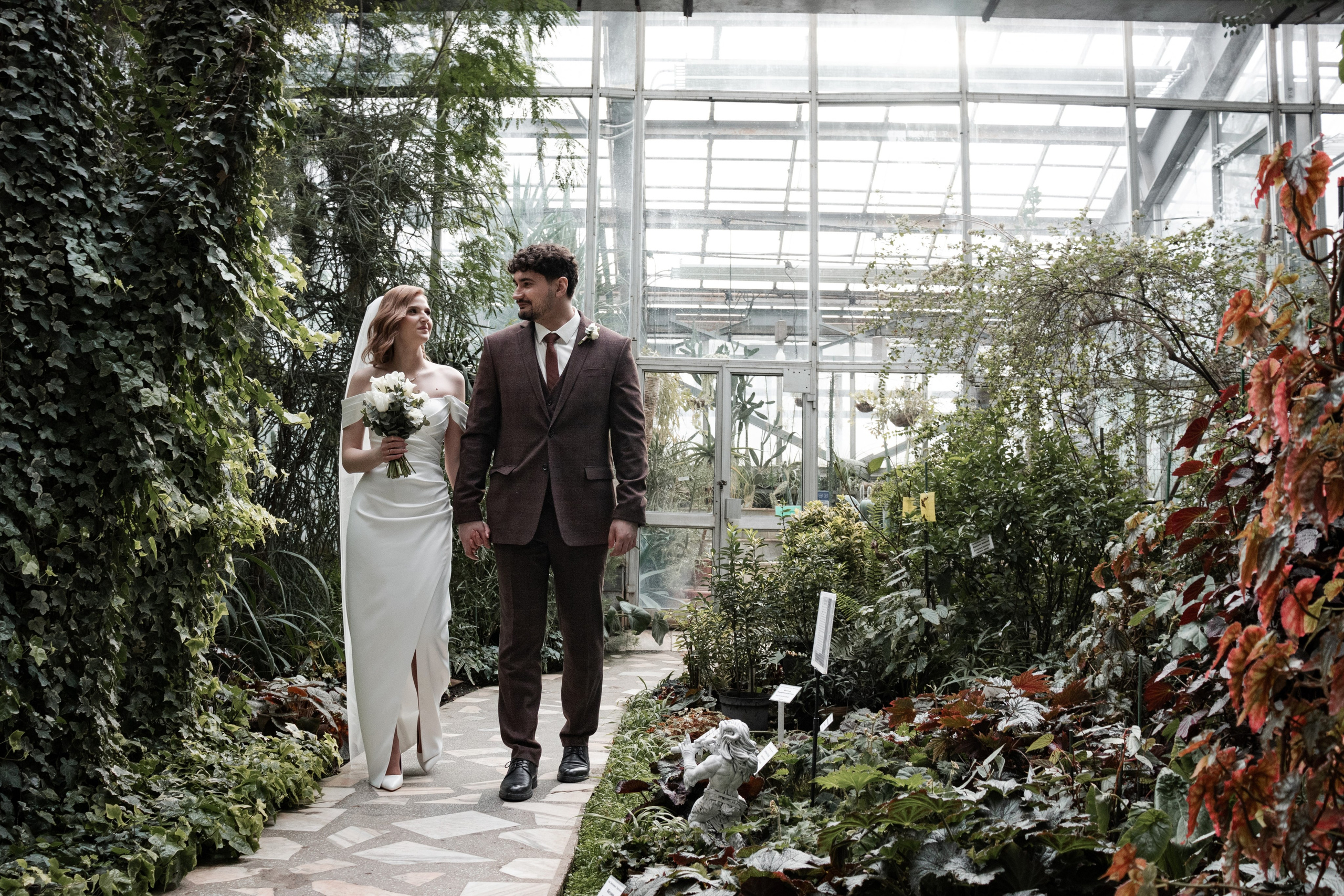 Свадебная фотосессия в Ботаническом саду города Томск