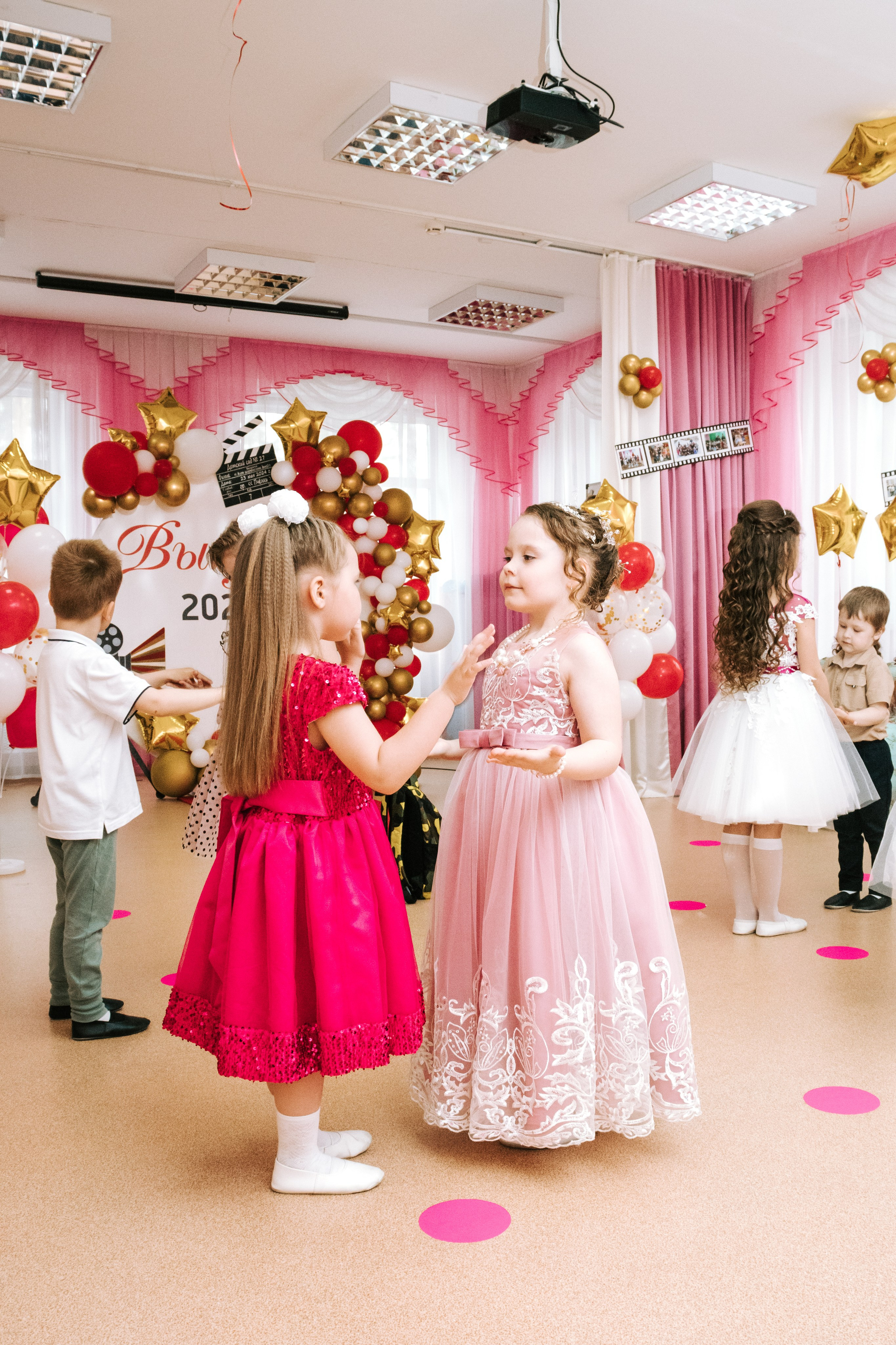 Фотограф на выпускной Детского сада Томск. Фотограф в Томске Дарья Пучкина