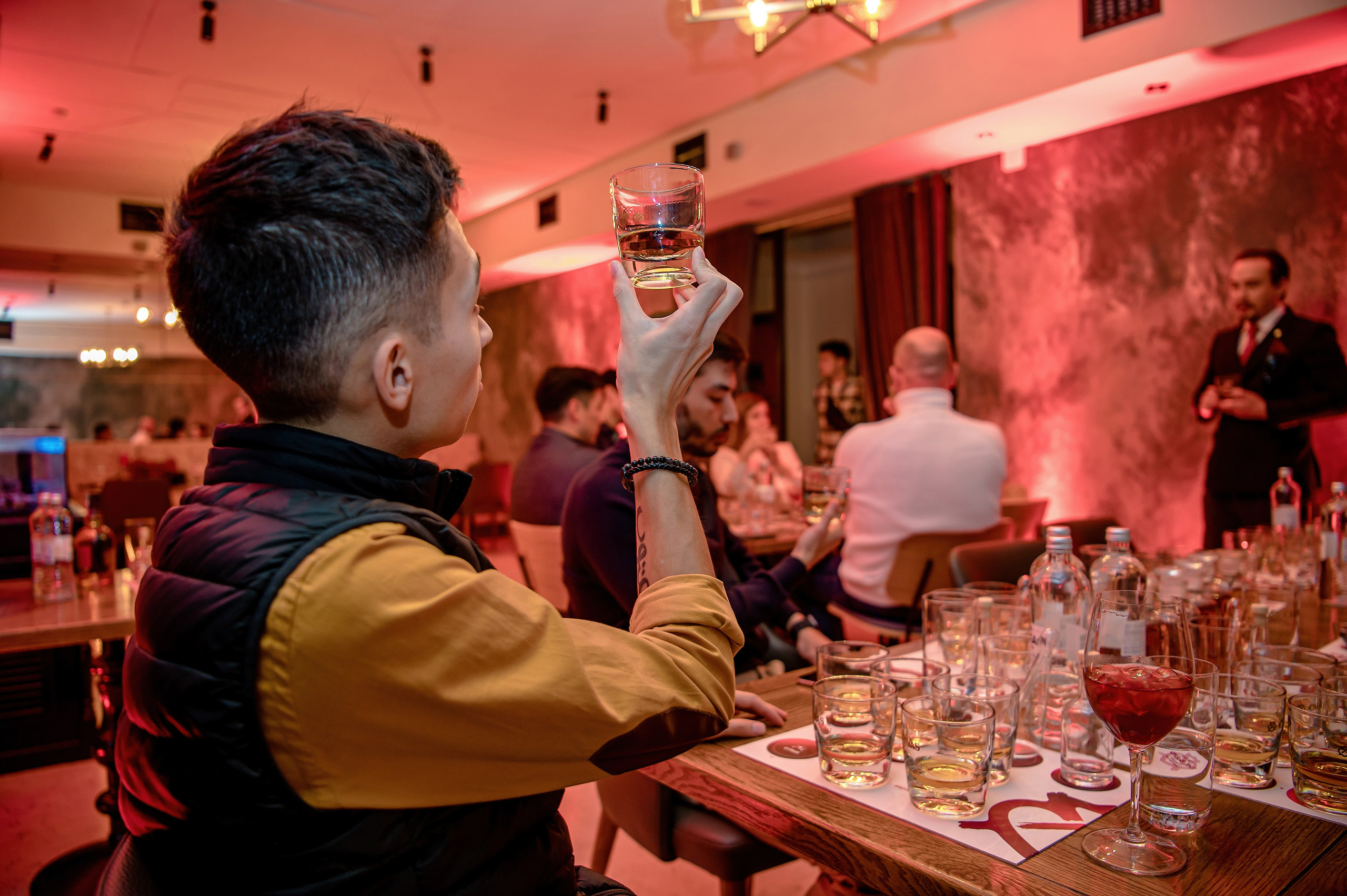 Brand Events. Елена Северина фотограф, Алматы: репортаж (спорт, концерты, конференции), предметная и фуд-съёмка, портреты, каталоги, фэшн, ретушь