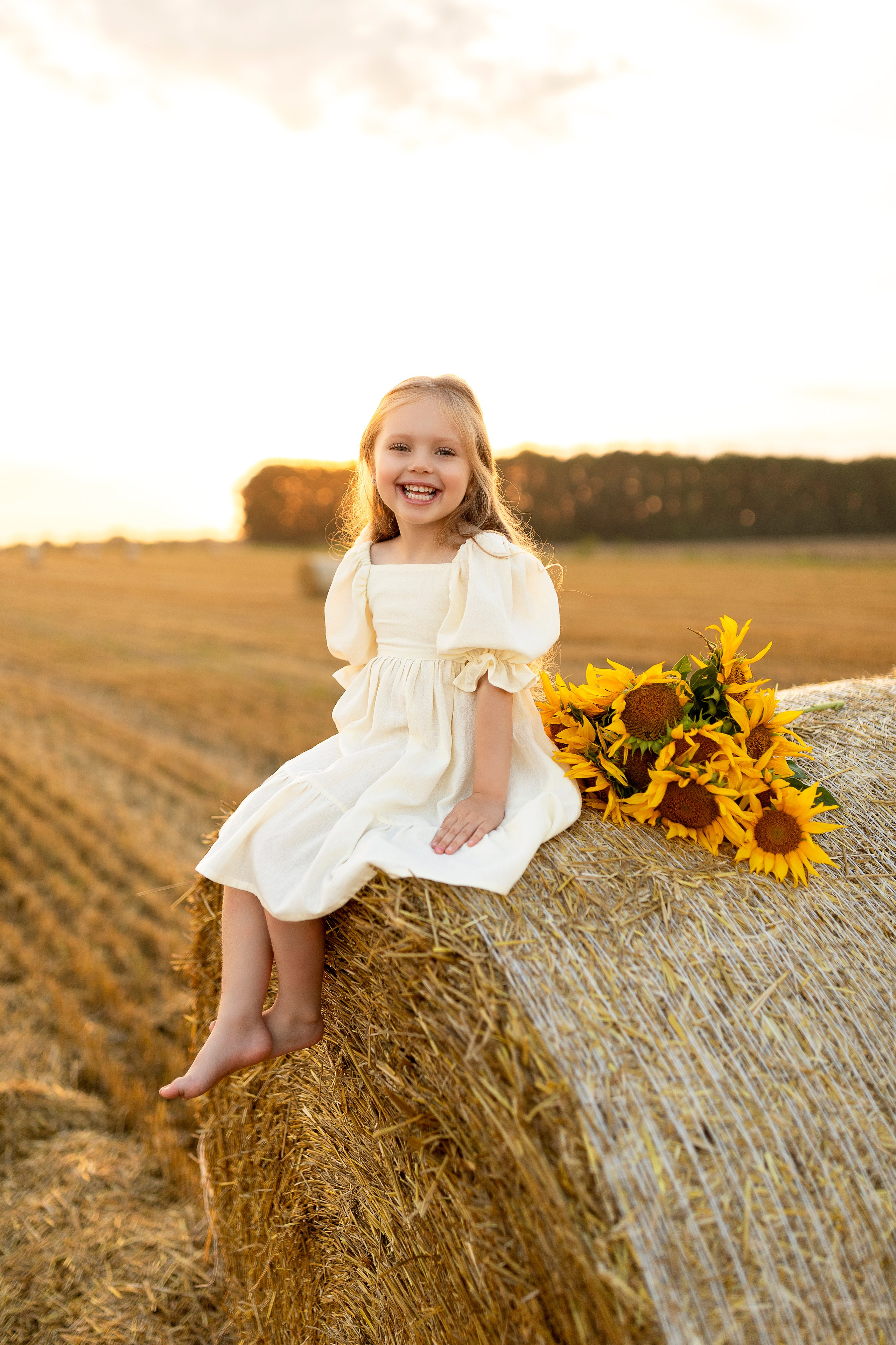 На сеновале. Настасья Перова Фотограф