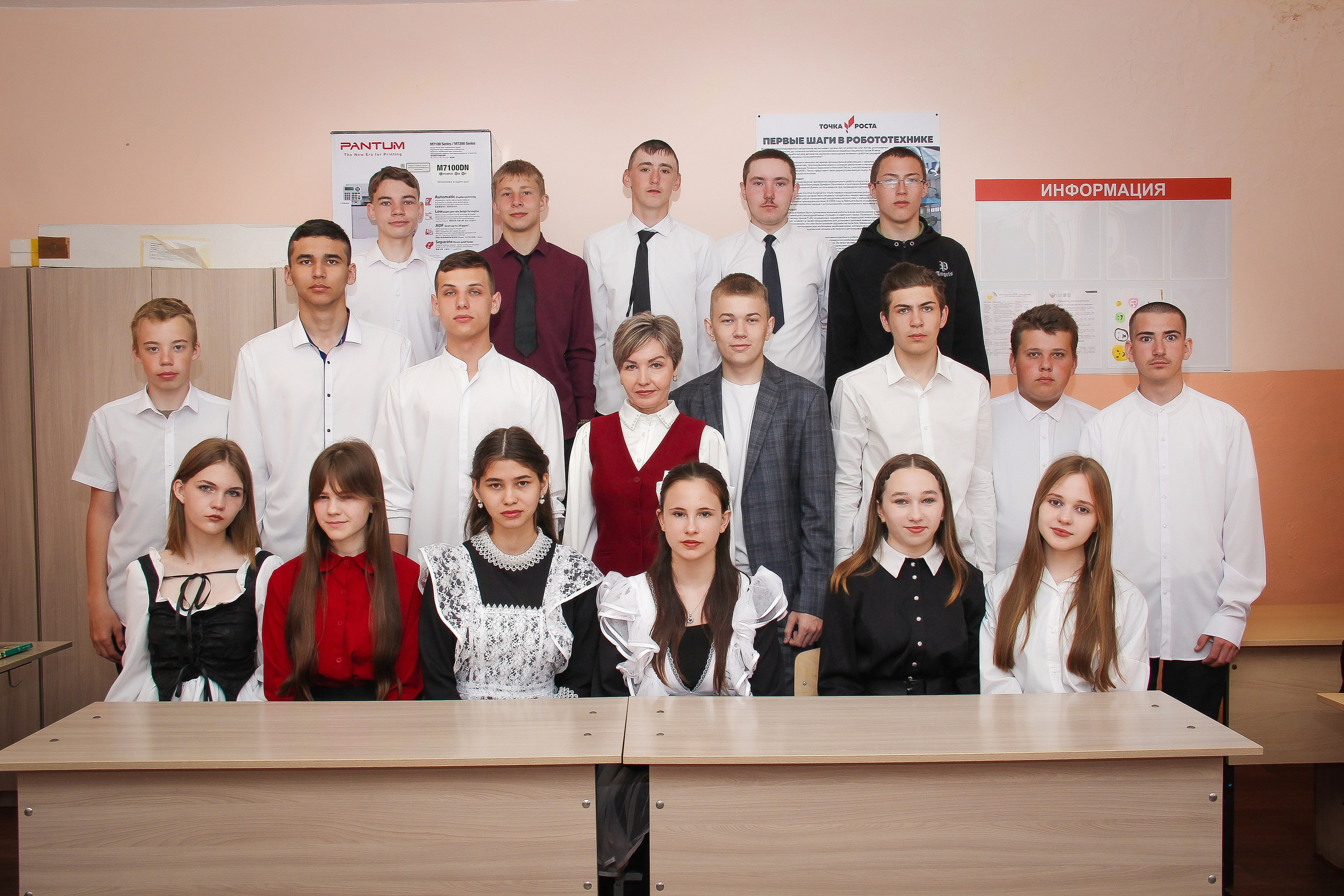 9-11 классы СЪЁМКИ ВЫПУСКНЫХ И ПОСЛЕДНИХ ЗВОНКОВ. Выпускные альбомы для школ и Детских садов в Барнауле /Выпускные/Свадебные/Детские/Семейные и др. виды съёмок /Фотограф Вера Валейко