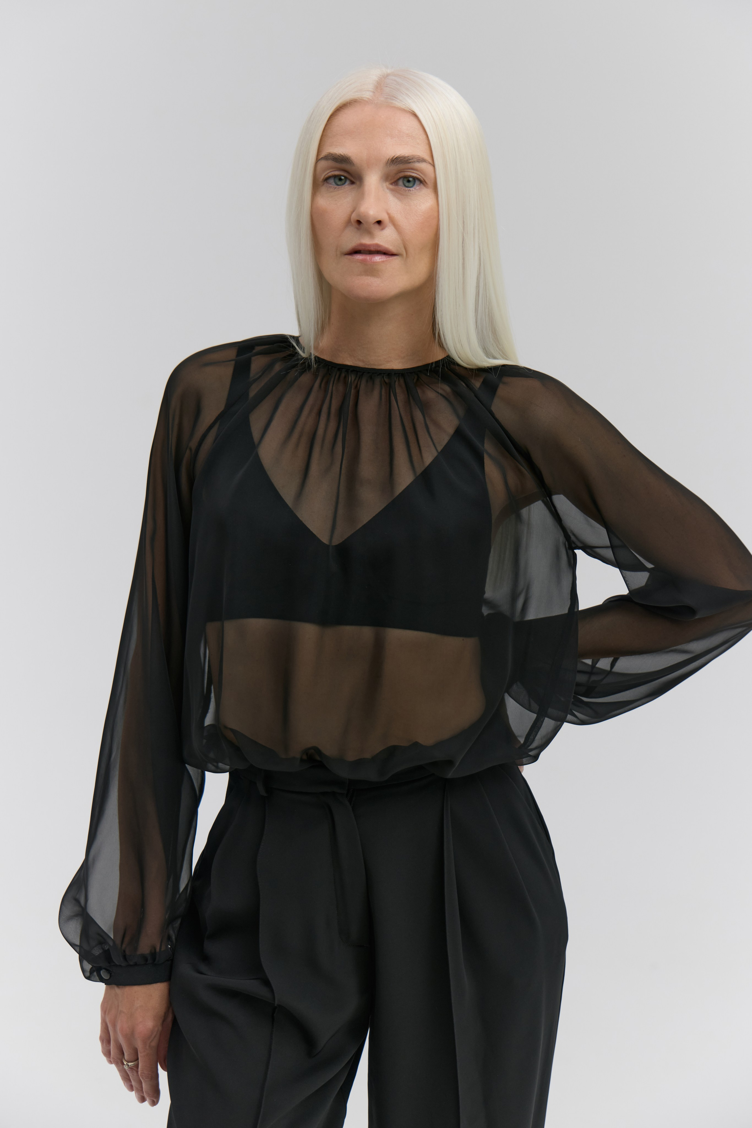 Каталожная съемка одежды для брендов под ключ в Москве