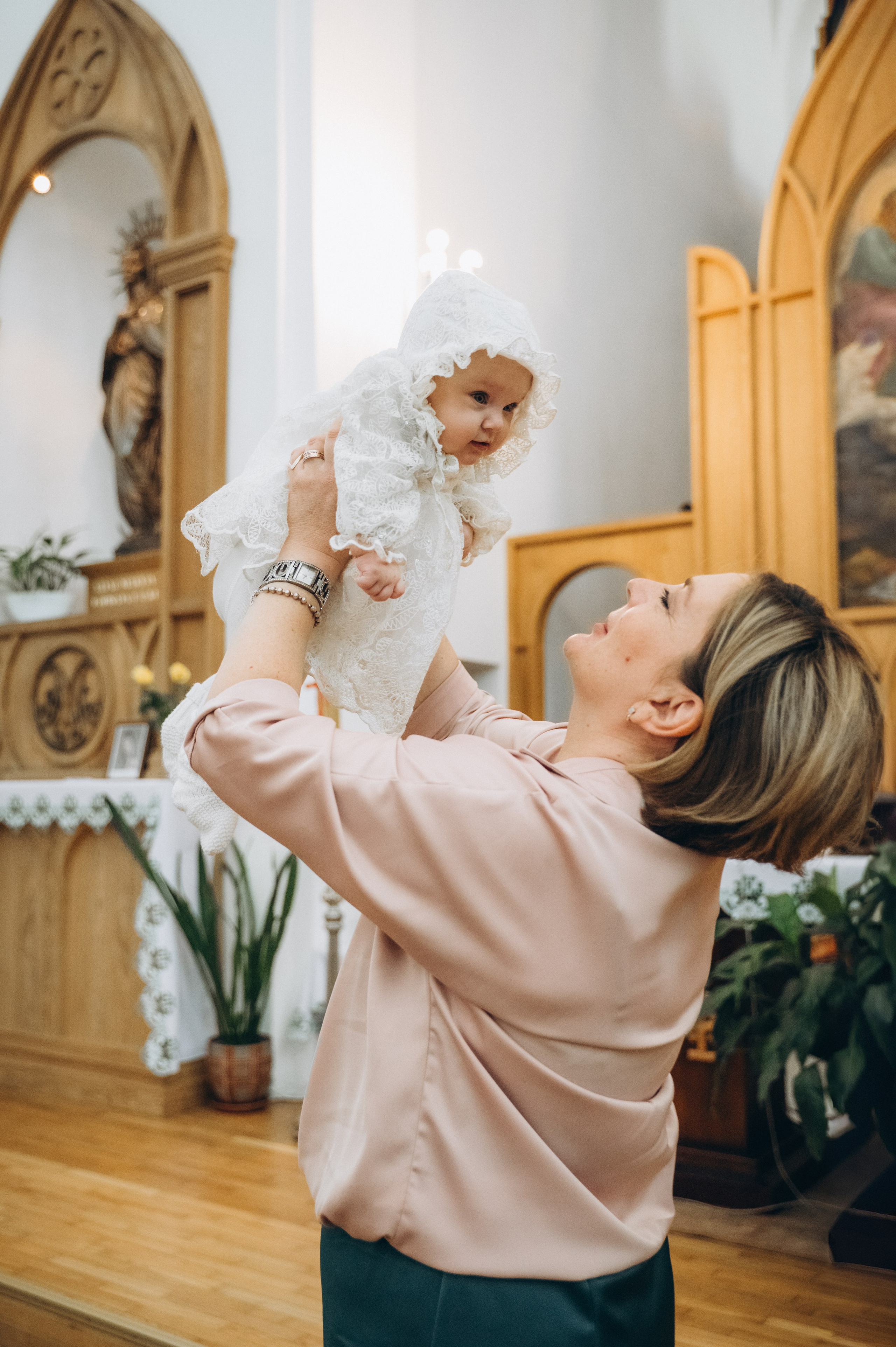 Крещение Эмили (Золотогорский костёл Пресвятой Троицы). Семейный фотограф в Минске Дарья Дреко