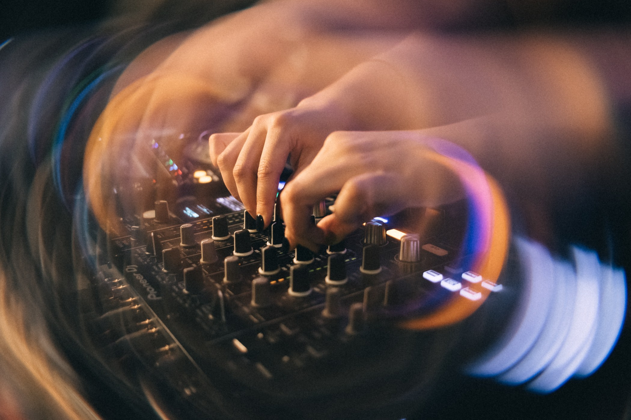 Выпускной школы диджеинга «Атмосфера». Фотограф Кемерово | Сергей