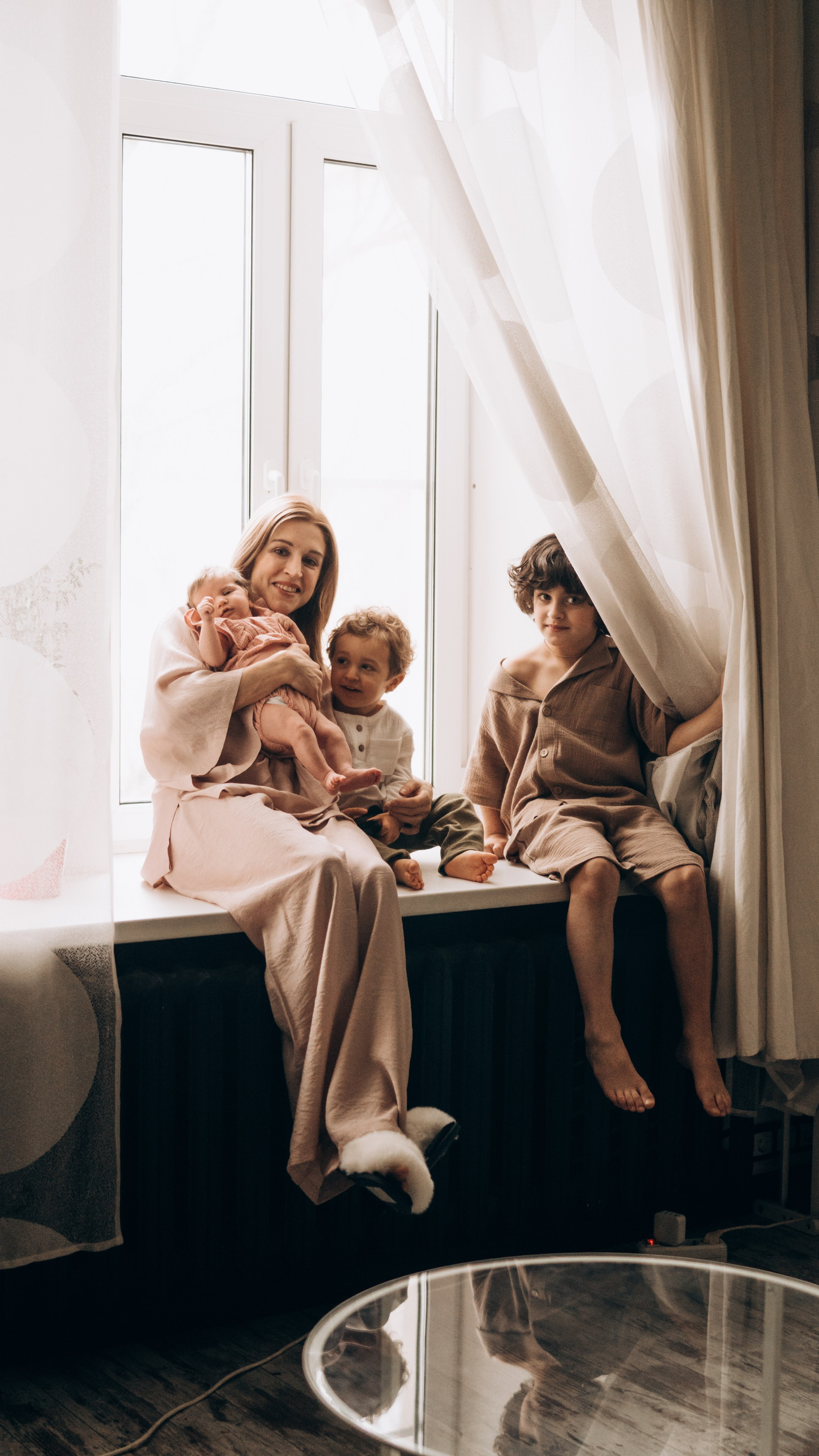 Многодетная мама. Семейный, ньюборн фотограф, фотограф на роды в Москве, Виктория Тюльдюкова