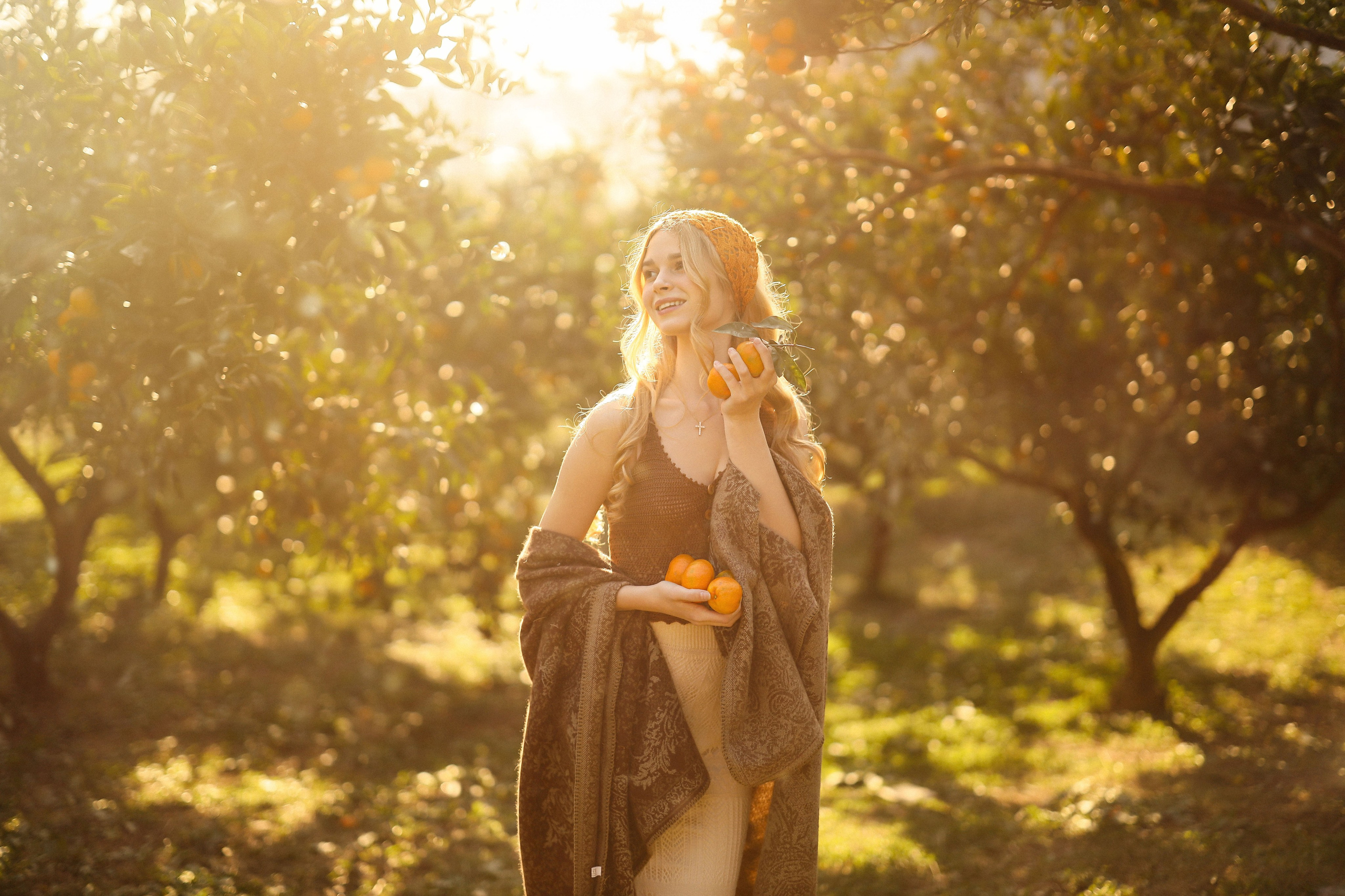 Фотосессия в мандариновом саду для Катерины. Свадебный и семейный фотограф в Абхазии Жанна Соснина