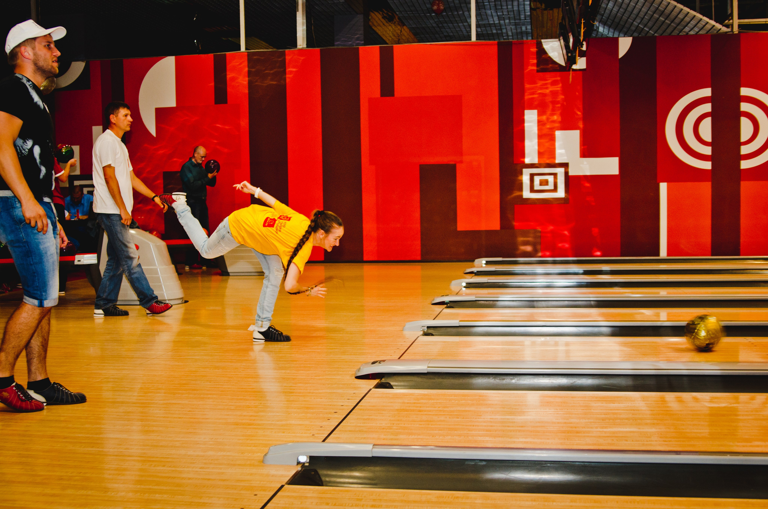 Копоратив.МТС-Теле2-Ростелеком.Боулинг. Свадебный и семейный фотограф Денис Лукьянов в Краснодаре, Краснодарском крае и Республике Крым