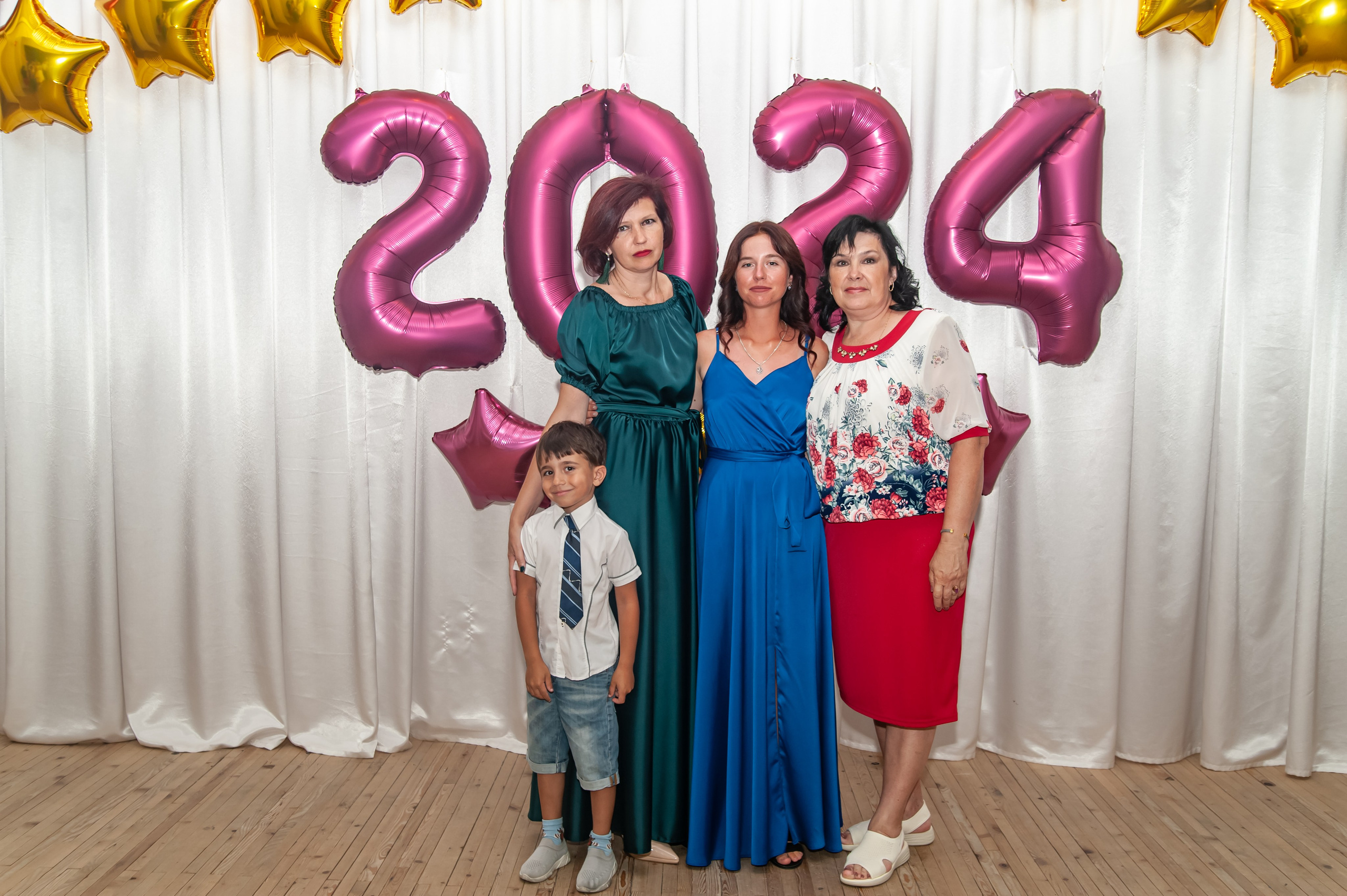 Выпускной МАОУ СОШ № 17 им. Эдуарда Есаяна. Свадебный и семейный фотограф Денис Лукьянов в Краснодаре, Краснодарском крае и Республике Крым