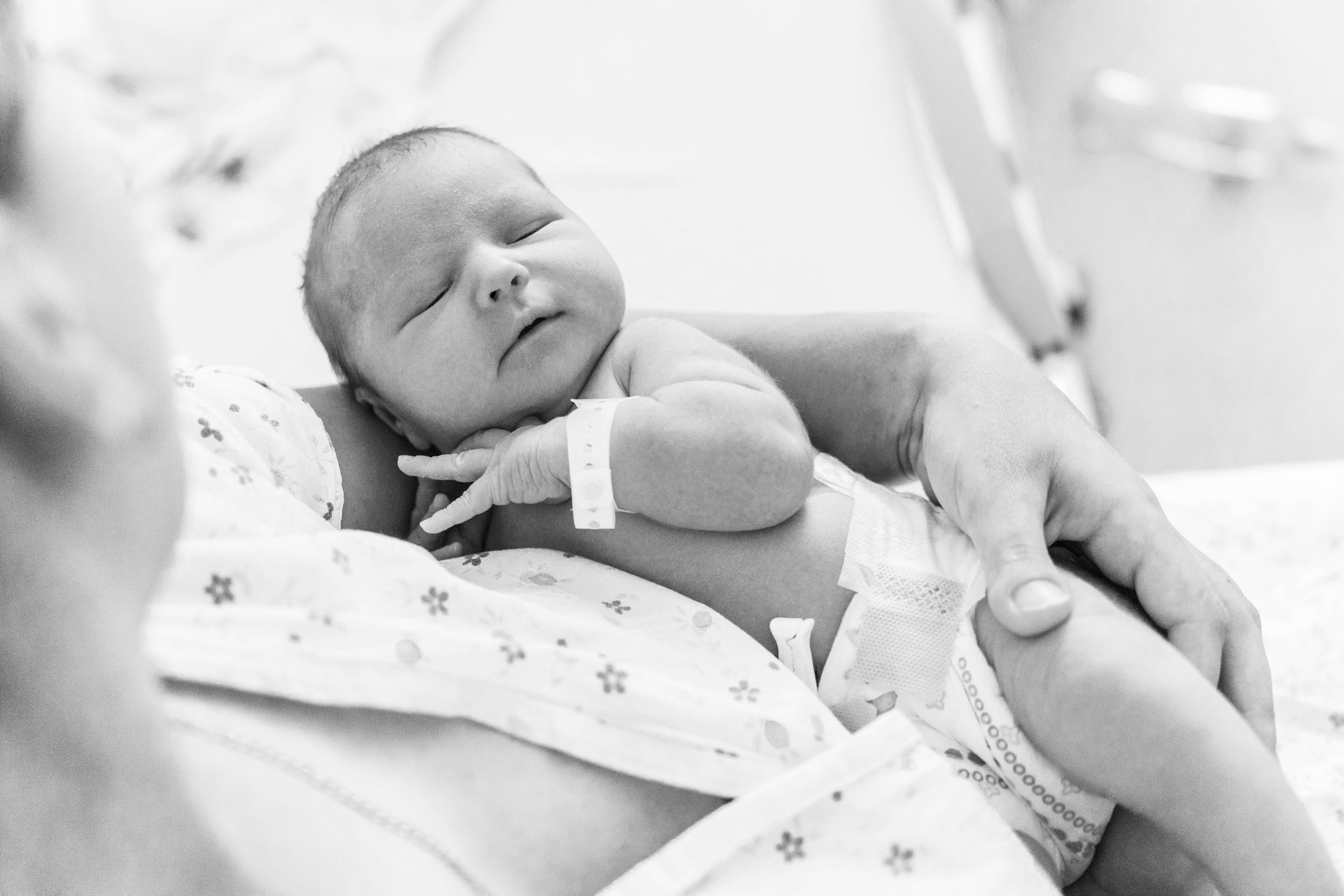 Выписка из роддома. Фотограф на Крещение и Венчание в Туле, детский и семейный фотограф