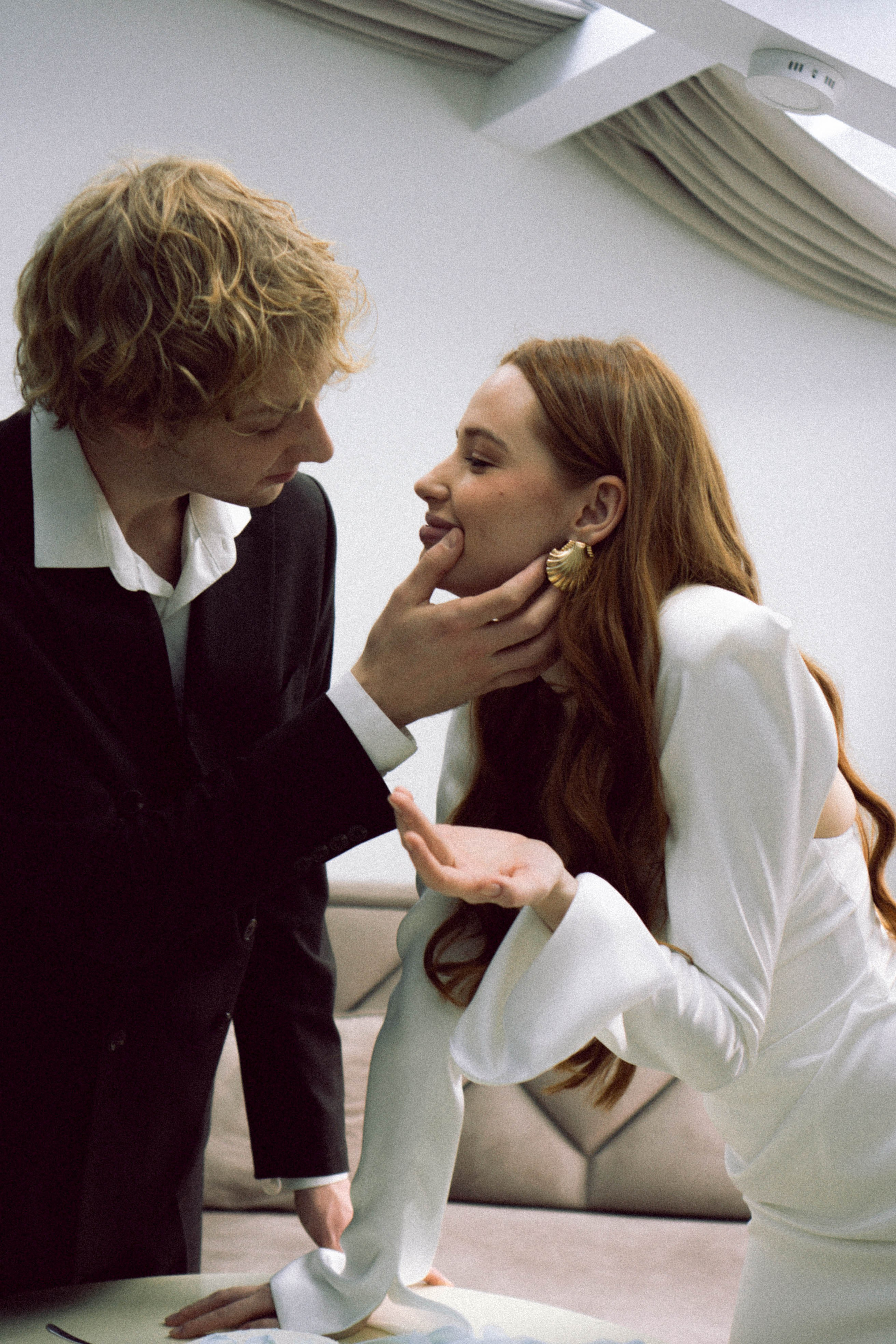 СВАДЕБНАЯ СЬЕМКА В ОТЕЛЕ. СБОРЫ ЖЕНИХА И НЕВЕСТЫ И ТАКЖЕ ТОР И ПОДГОТОВКА К ПРОГУЛКЕ. Профессиональный фотограф, Санкт-Петербург — Виктория Богомолова