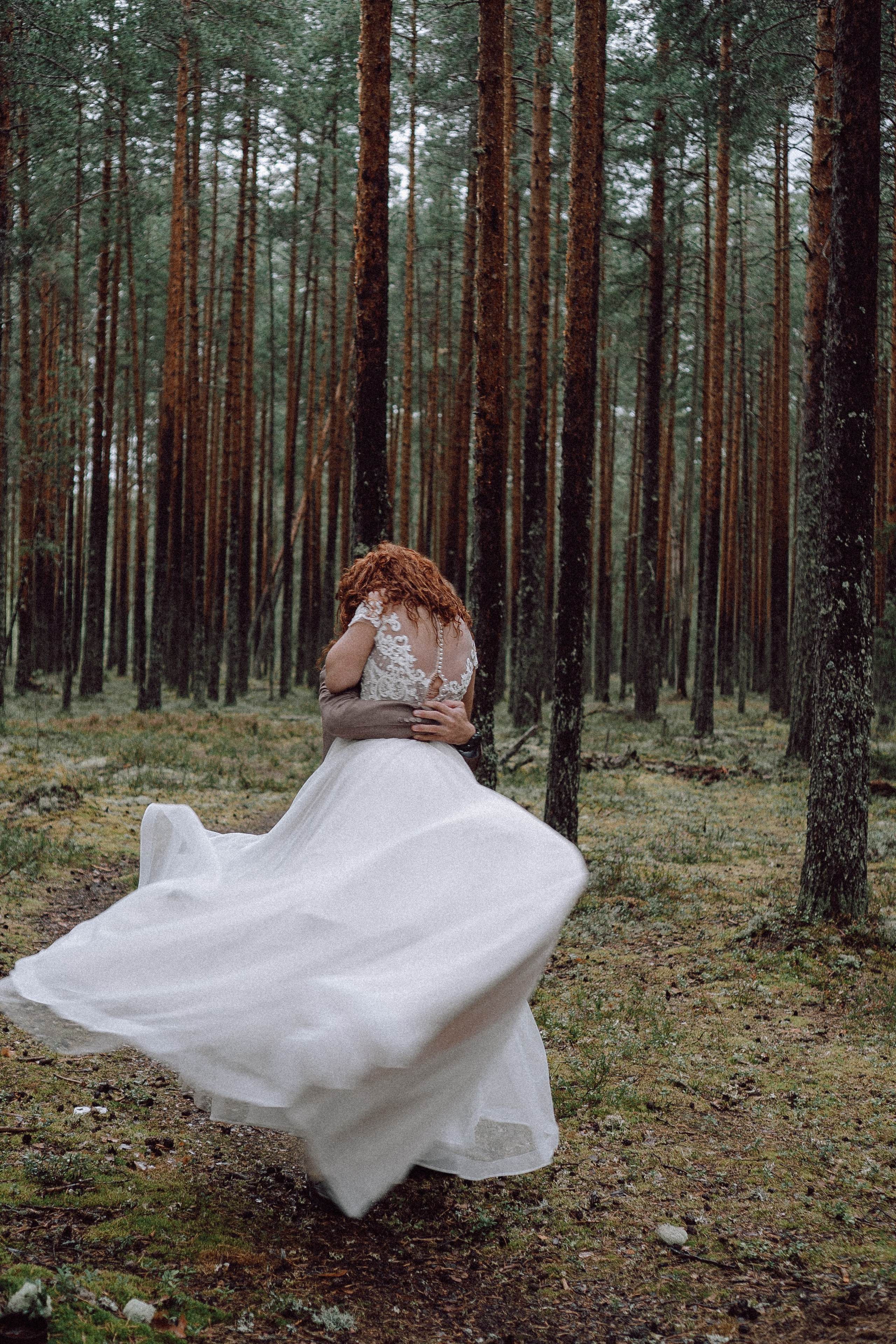 СВАДЕБНАЯ ФОТОСЕССИИЯ ПАРЫ В ГОРОДЕ ПРИОЗЕРСК В СОСНОВОМ ЛЕСУ И С ПИКАПОМ. Профессиональный фотограф, Санкт-Петербург — Виктория Богомолова