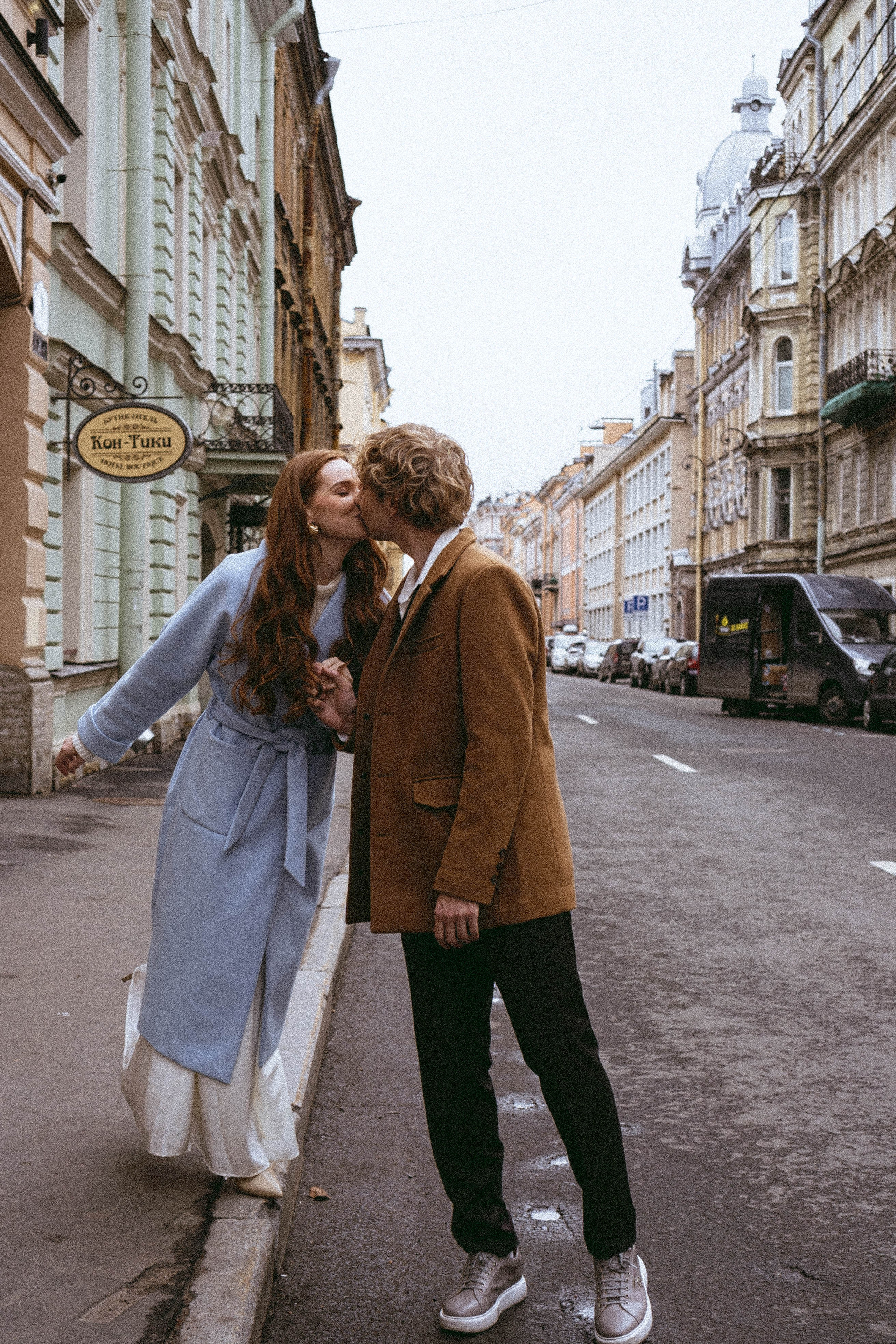 СВАДЕБНАЯ ПРОГУЛКА ПО ПЕТРОГРАДКЕ ВЕСНОЙ (ФОТОСЕССИИЯ ПАРЫ СВАДЕБНАЯ). Профессиональный фотограф, Санкт-Петербург — Виктория Богомолова
