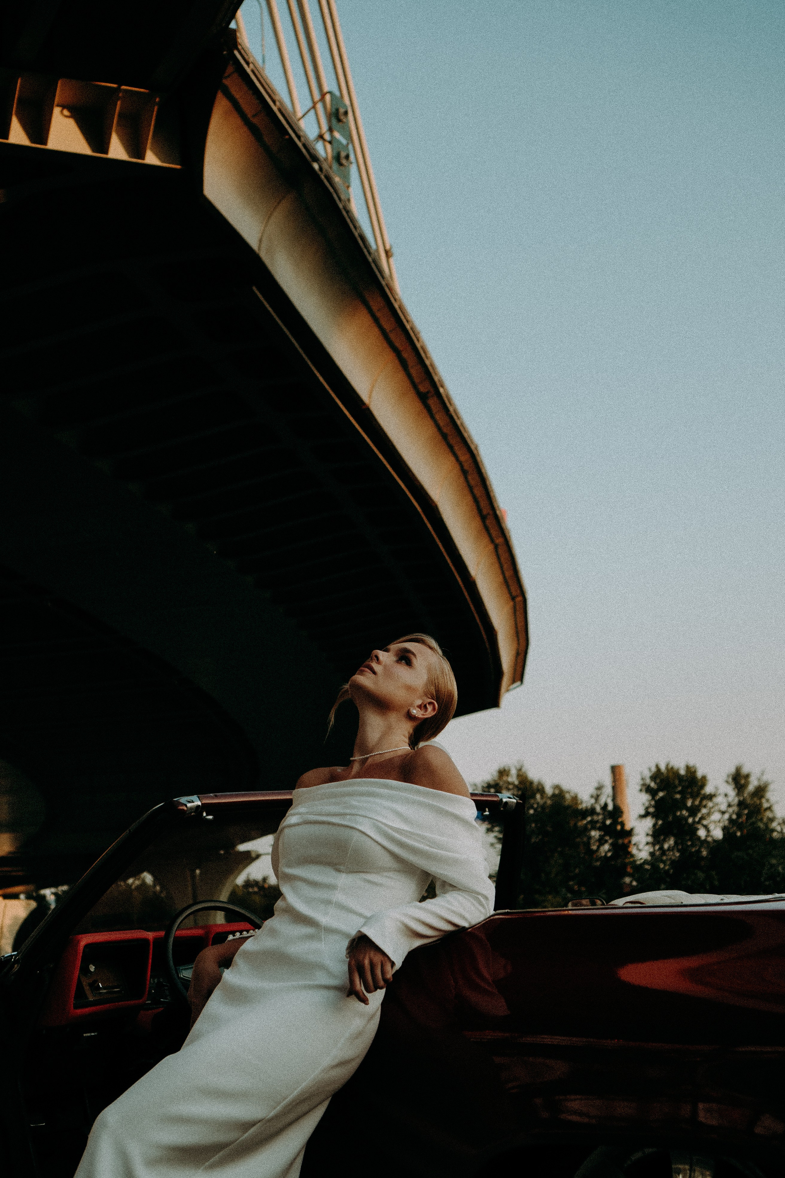 СВАДЕБНАЯ СЬЕМКА ВОЗЛЕ МСОТА БЕТАНКУРА НА КАБРИОЛЕТЕ. Профессиональный фотограф, Санкт-Петербург — Виктория Богомолова