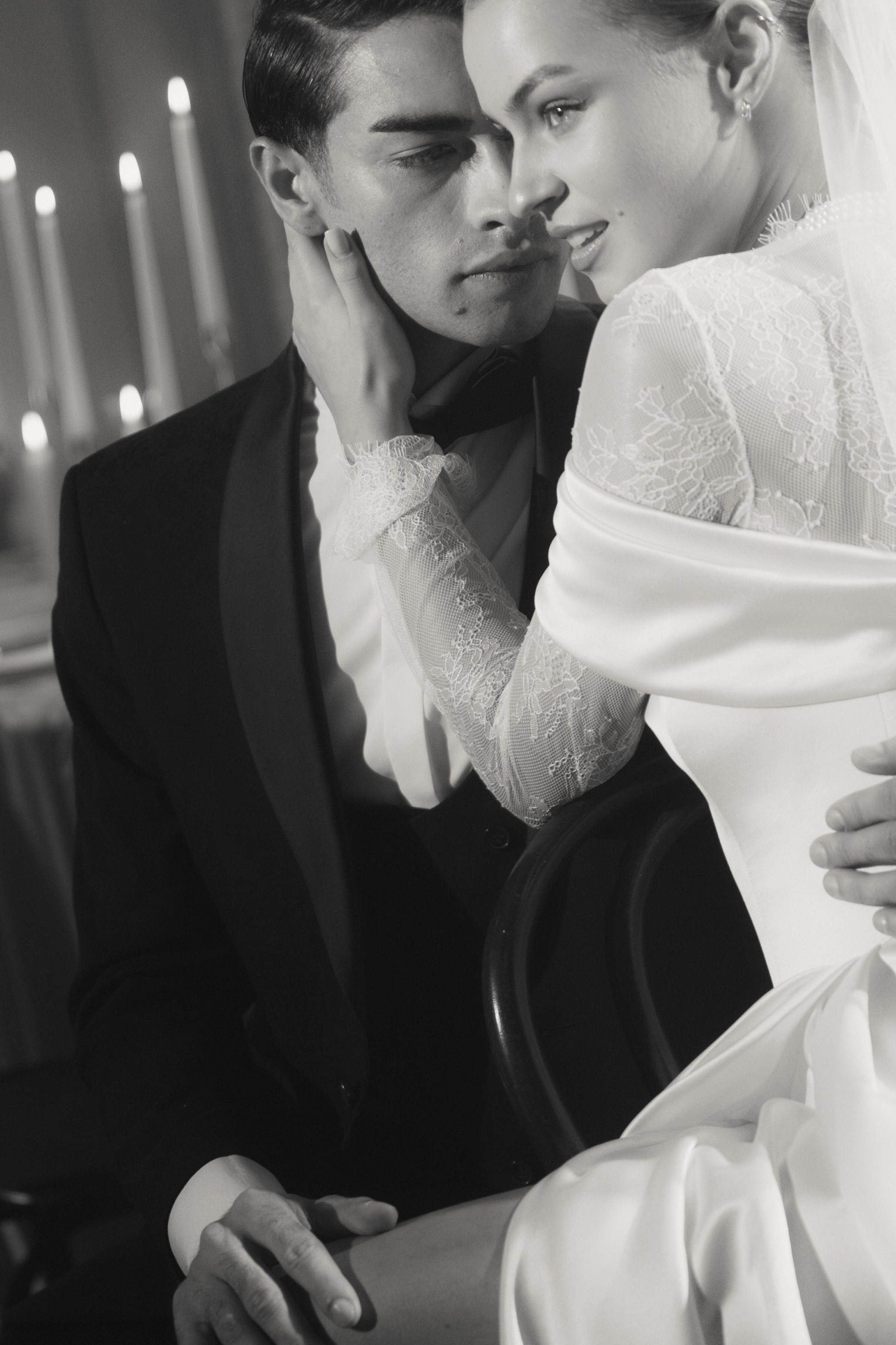 Камерный свадебный ужин при свечах в старинном особняке в фотостудии 21. Kult. Ярослава Ерина — свадебный фотограф в Москве