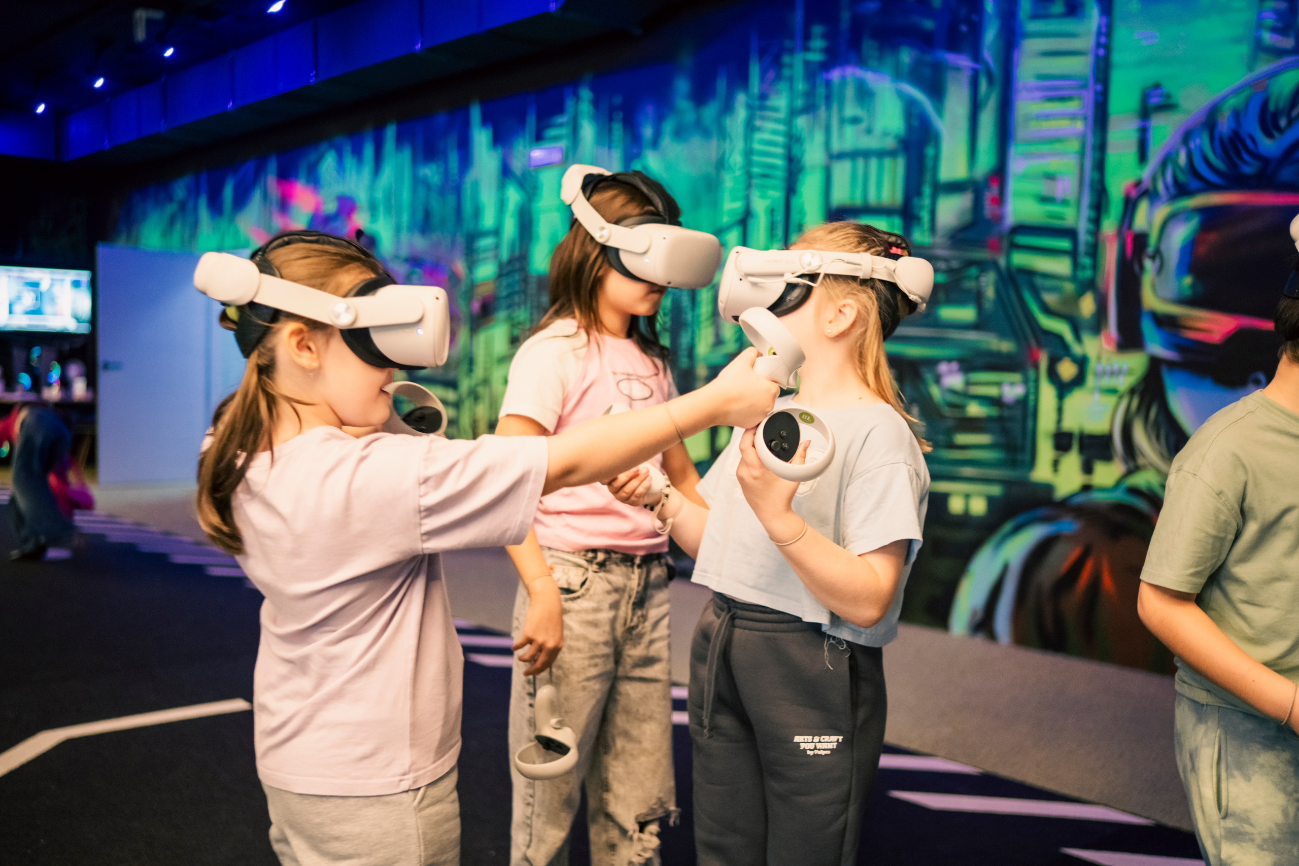 VR (September-October 2024). Felixtones