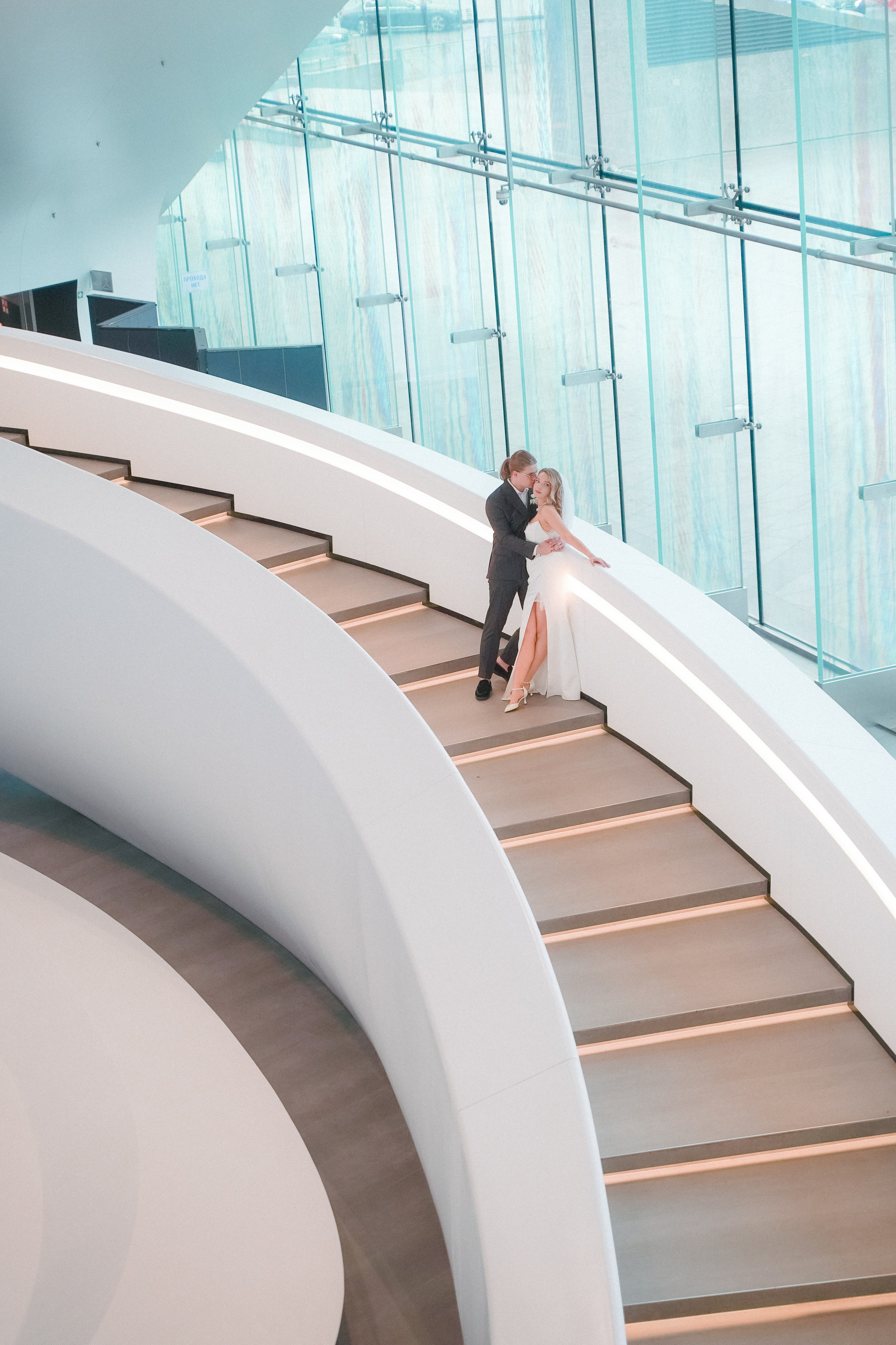 Минимализм на Лахте. Анна и Дмитрий. Professional photoartist in St. Petersburg (wedding, reportage, portrait, model book, love story) Alexander Shvedov