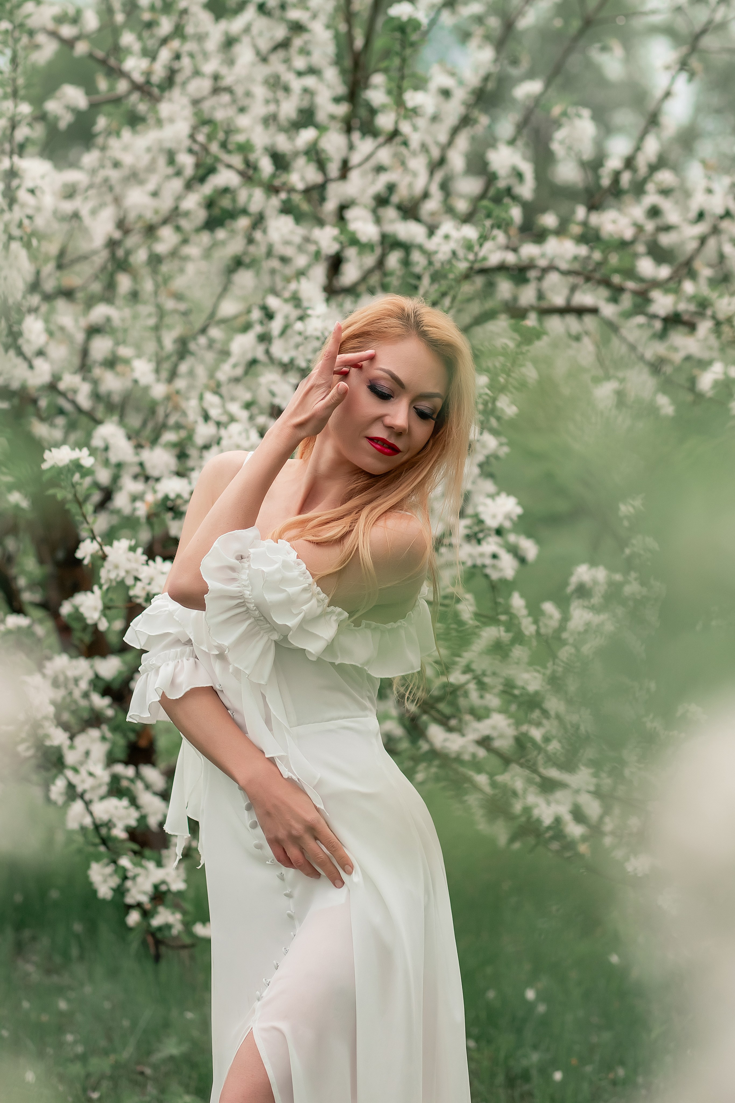 Рассвет в яблоневом саду. Детский и семейный фотограф в Красноярске Юлия Бирюкова