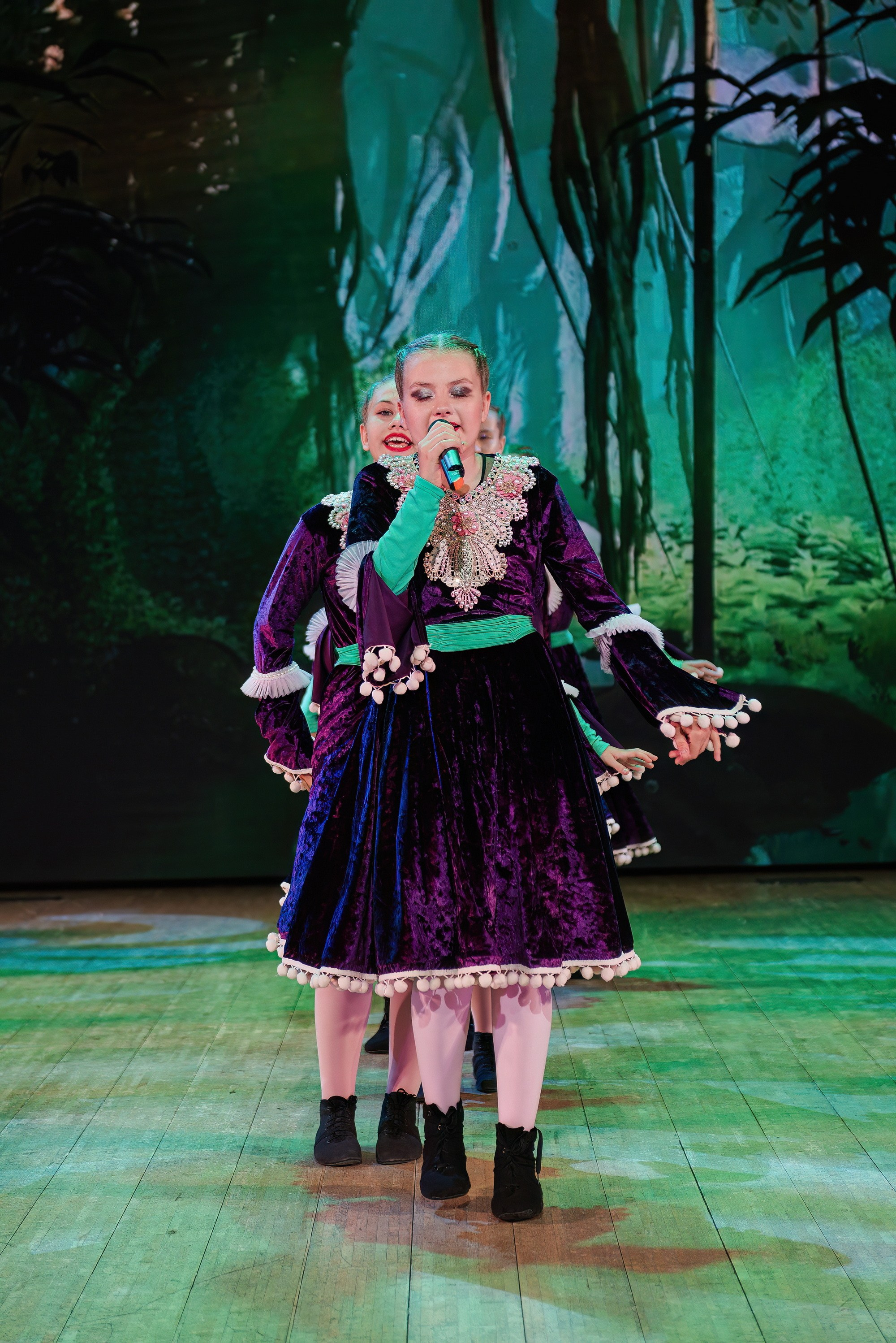 Отчетный концерт Образцового коллектива Алтая театра эстрадной песни «Созвездие». Свадебный и репортажный фотограф Никита Сницарев в Барнауле