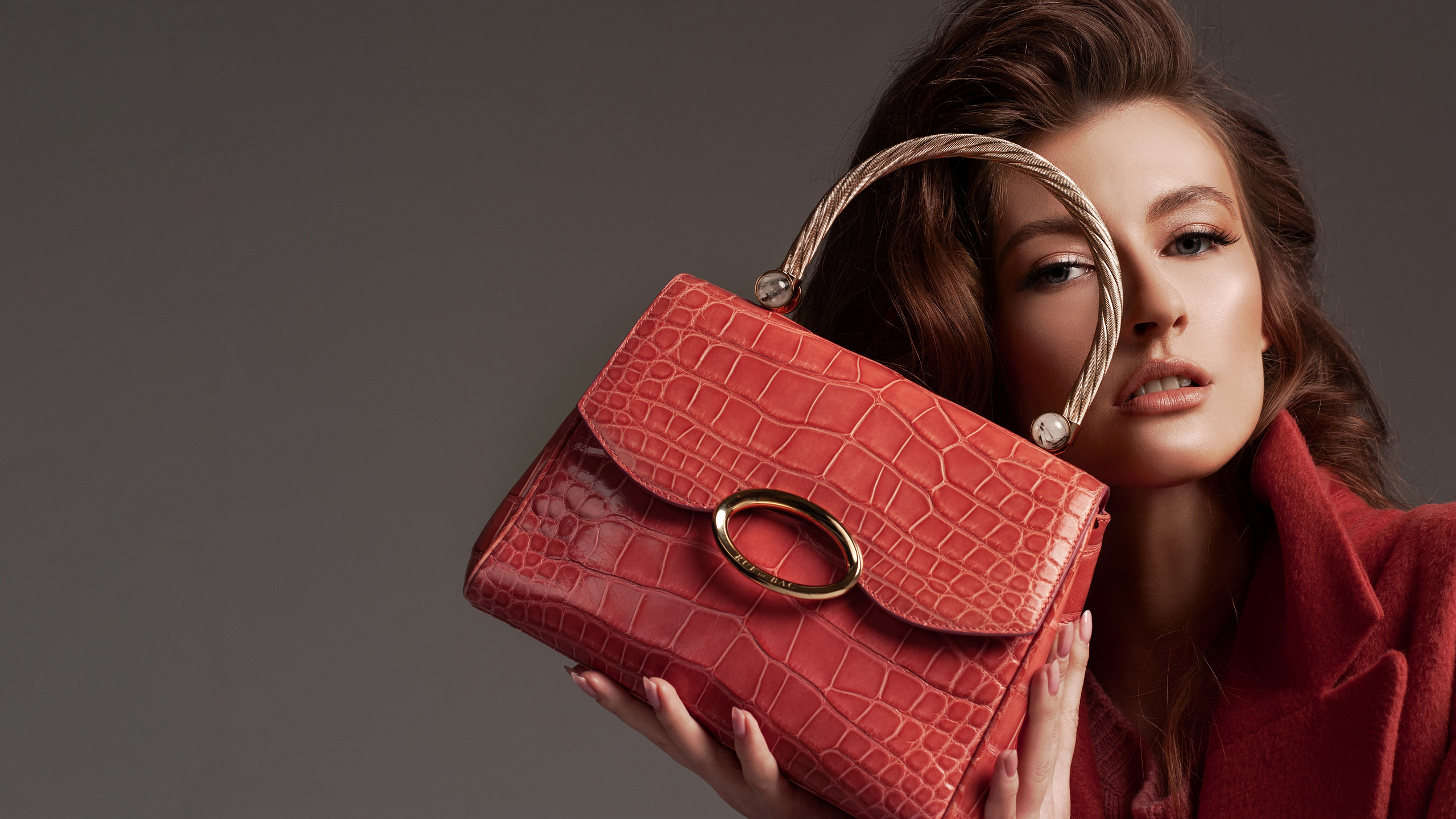 Fashion-фотограф (фэшн-фотограф) в Москве Руслан Исинев (Ruslan Isinev)