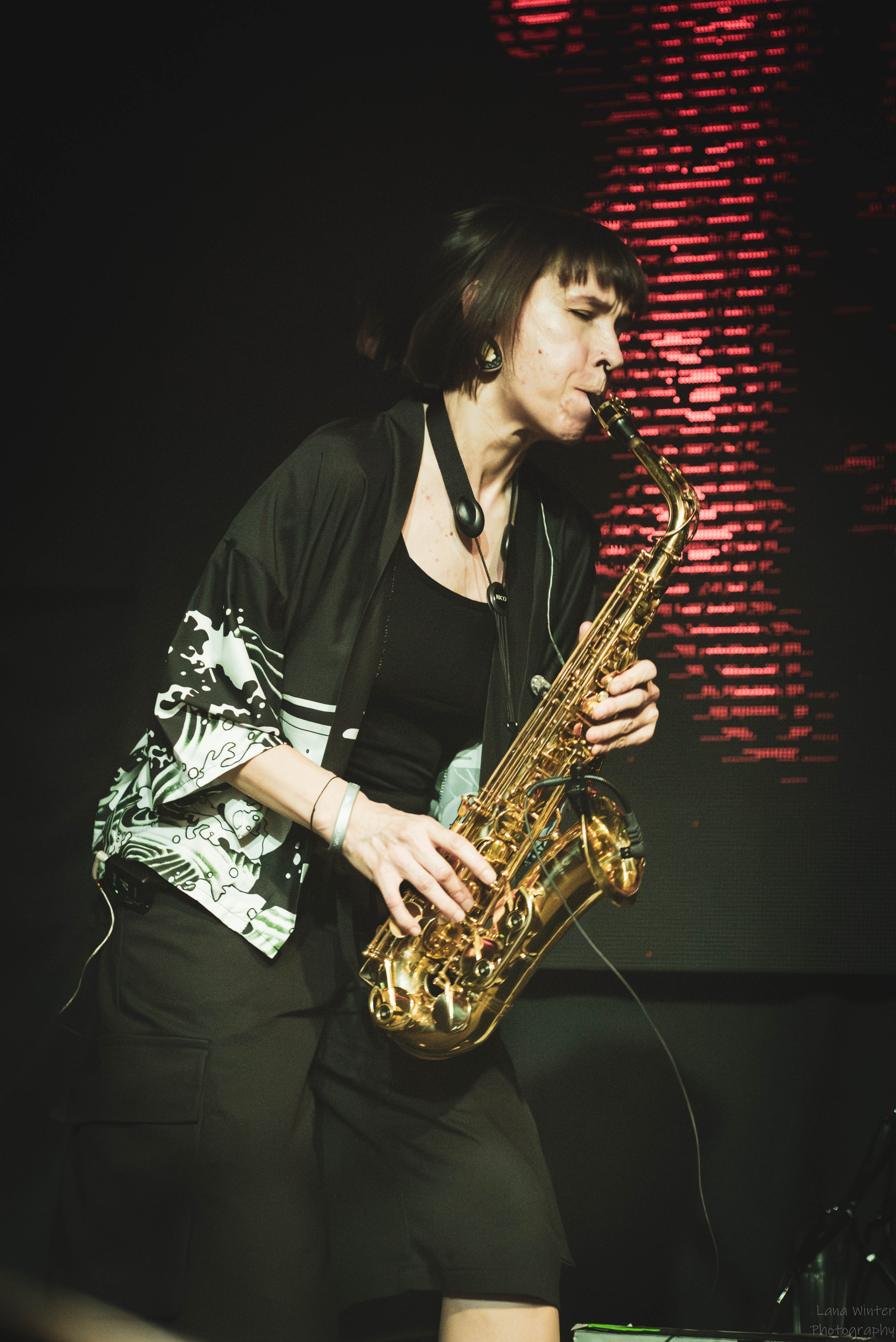 7000$ (29 июня 2025 года, Москва, клуб Урбан). Фотограф Светлана Блинова, Москва и Московская область