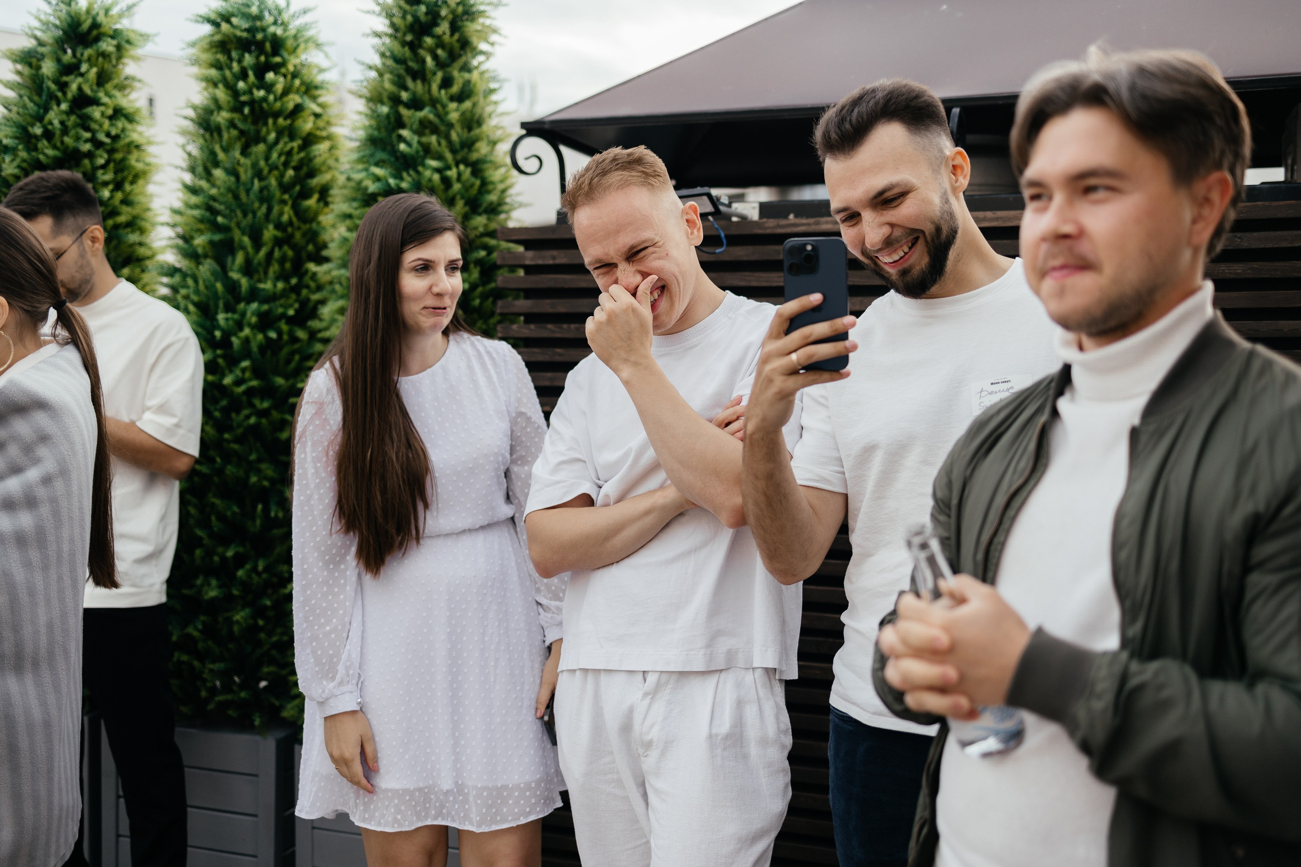 СЭНСЭЙ — бизнес клуб. Портретный и репортажный фотограф в Казани Максим Сипачев