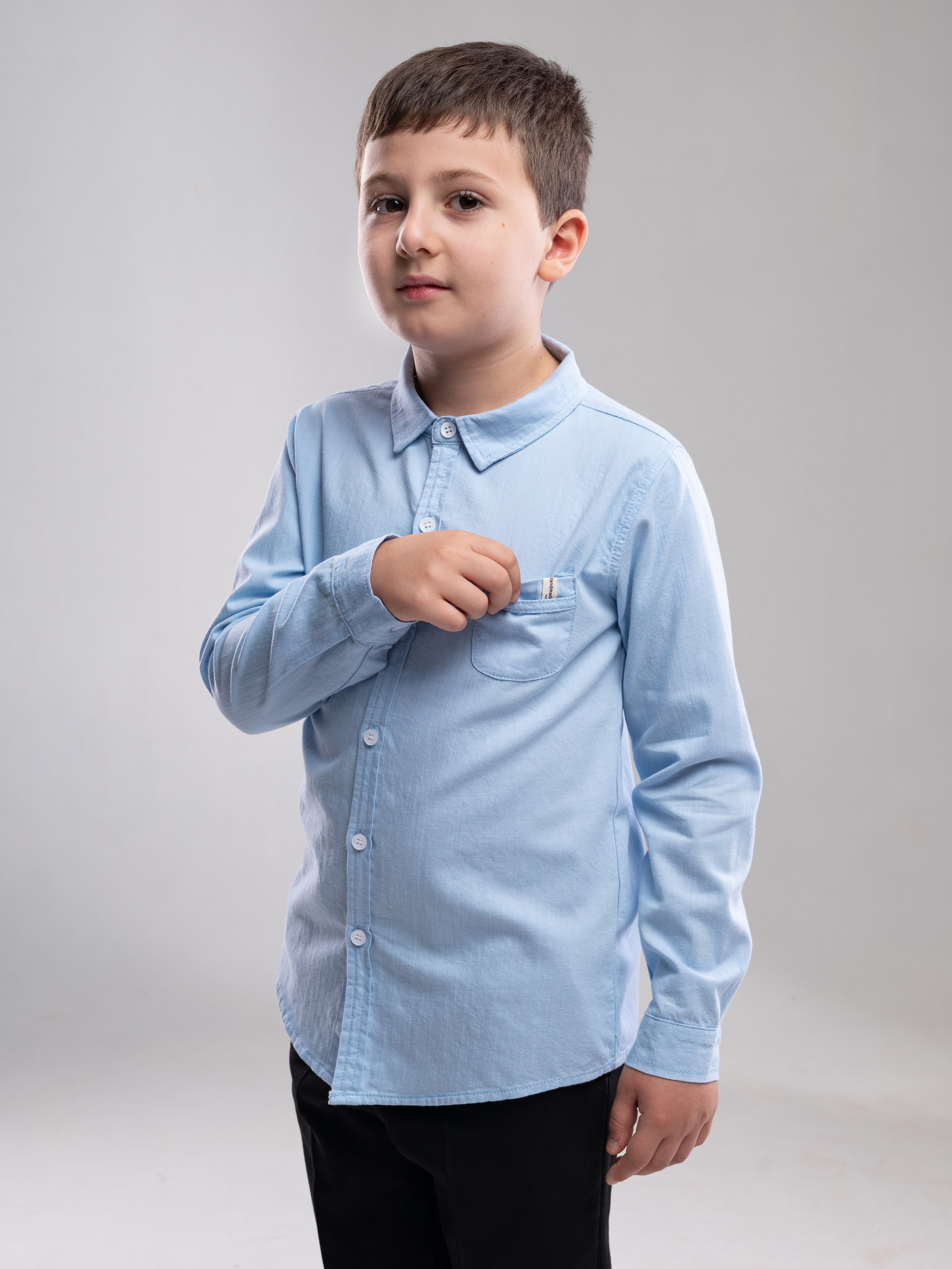 Рубашки на мальчиков. Предметный фотограф, фото для маркетплейсов Пятигорск, КМВ