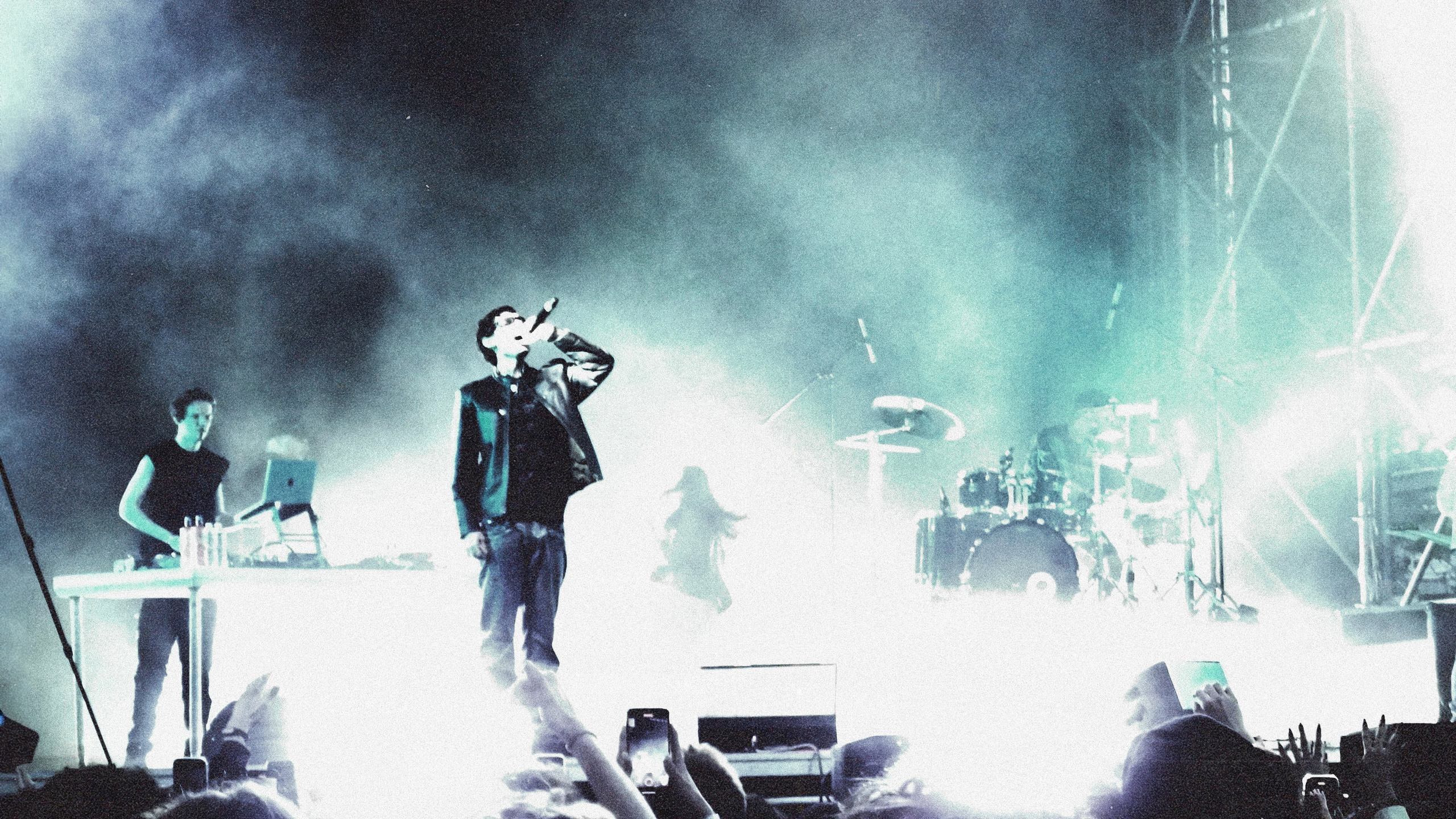 LOVV66 CONCERT. DINIS MUSTAFIN | PHOTOGRAPHY