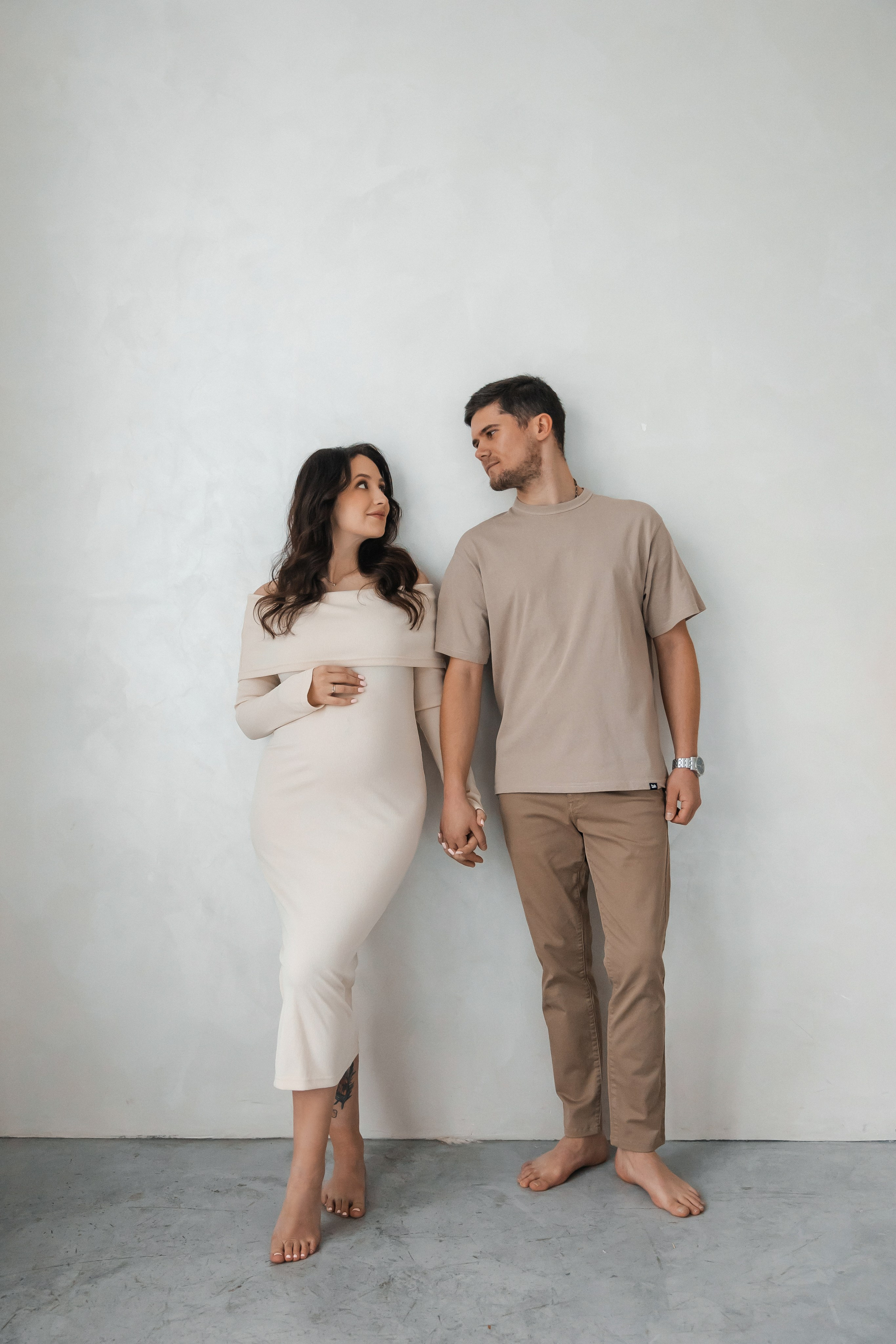 Беременная фотосессия с мужем в студии Санкт-Петербург