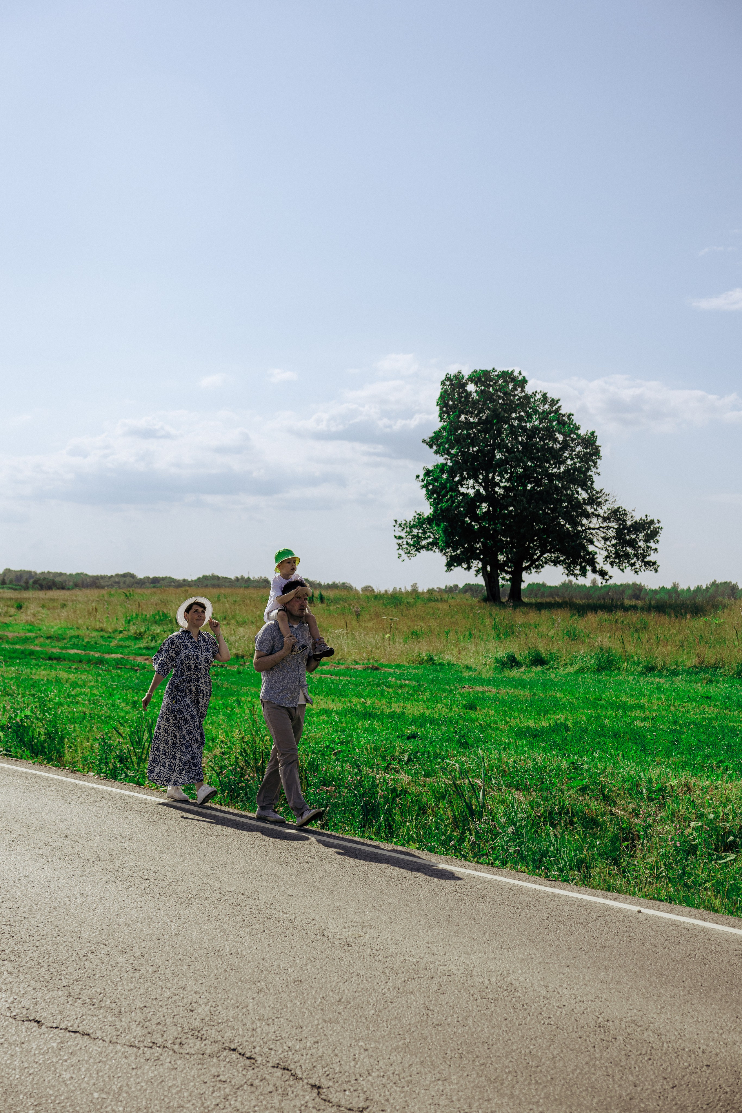 Семейный фотодень в фотостудии-даче, г. Пушкине и у легендарного Древа. Профессиональный фотограф в Санкт-Петербурге Александр Волосенцев