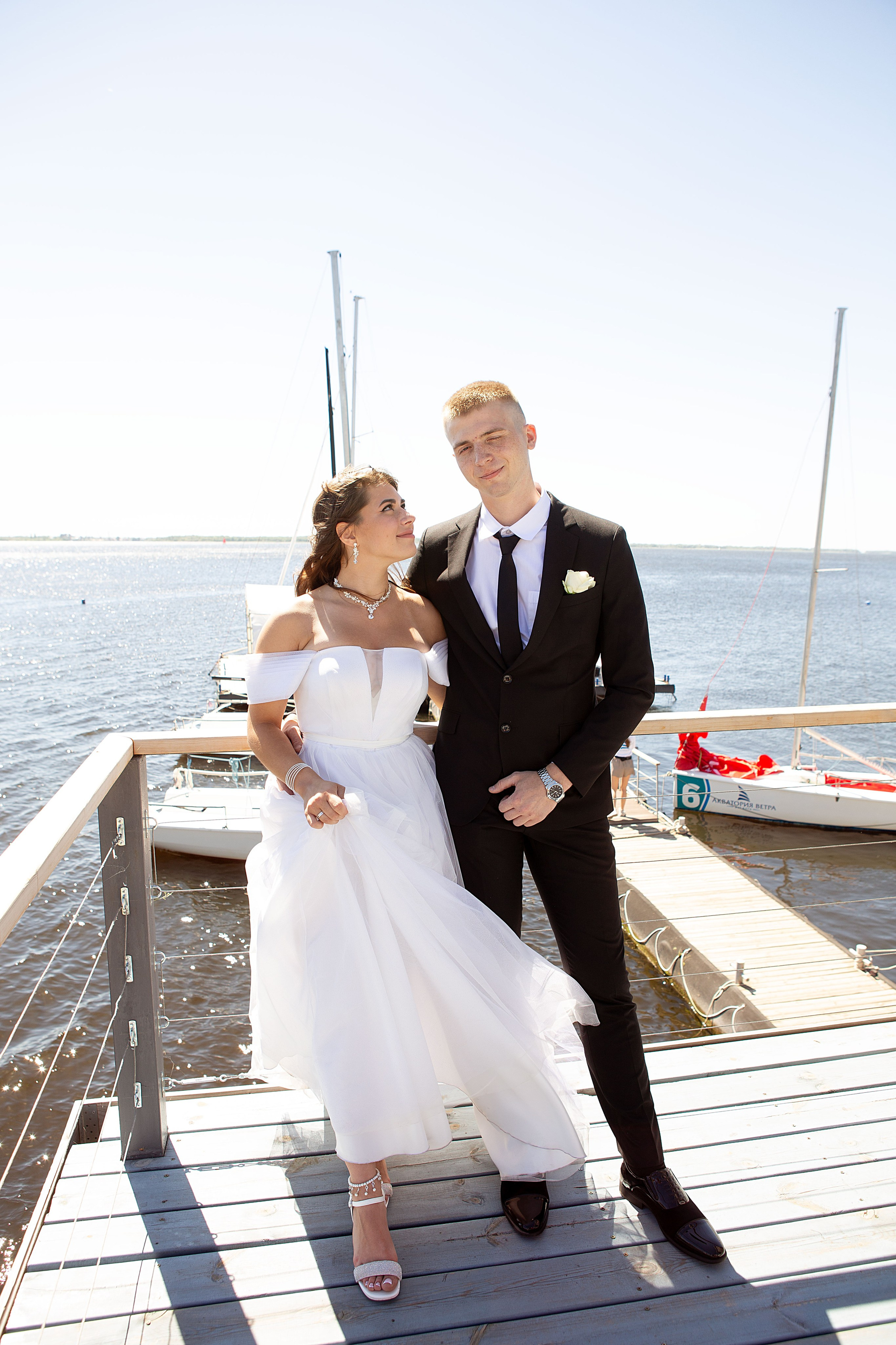 Свадебная фотосессия на пироне: Дарья и Артём. Свадебный и предметный фотограф Ренат Каламперов