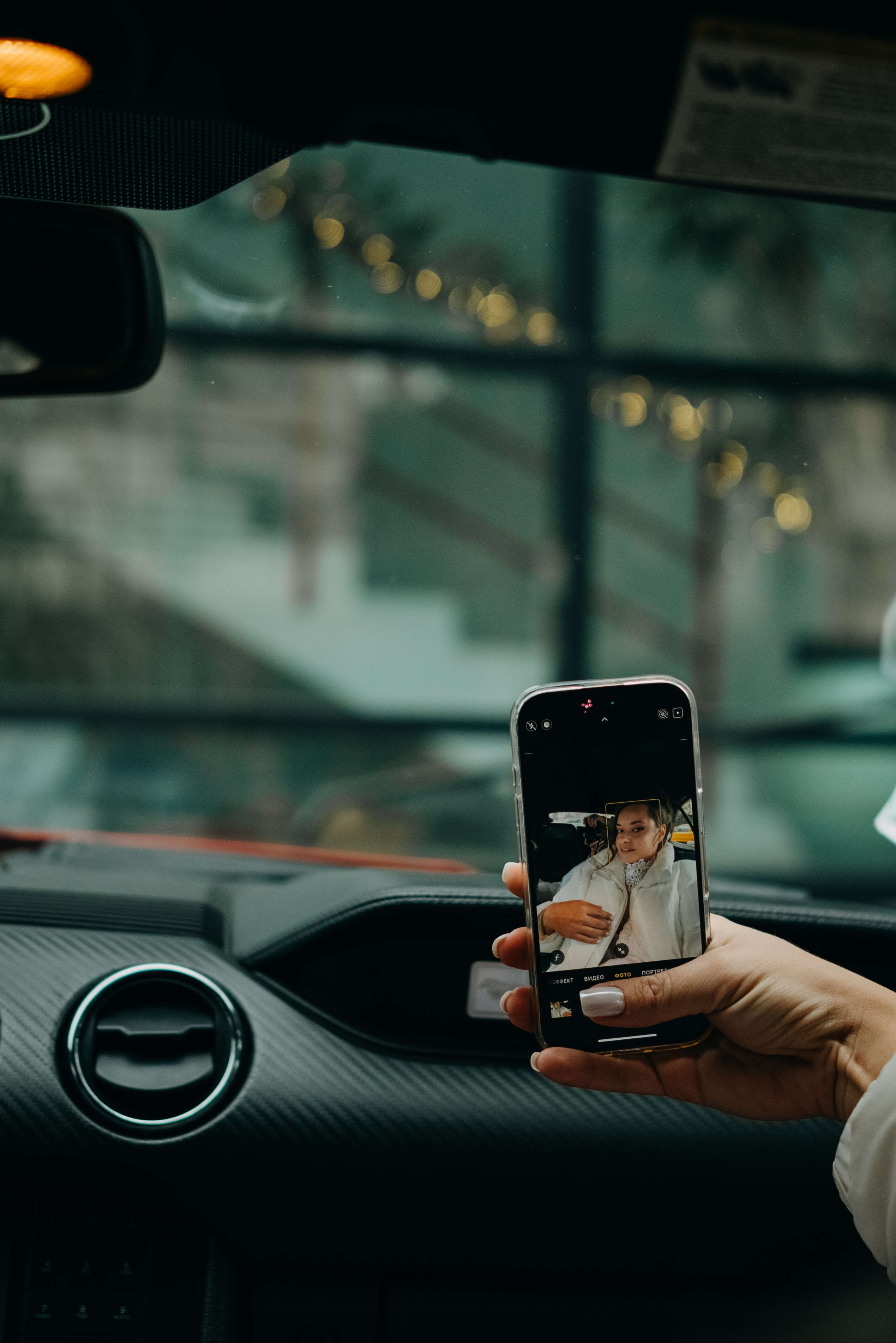 Анна & Виктор | сборы, роспись и прогулка. Портретный и свадебный фотограф в Тбилиси • xeniqo