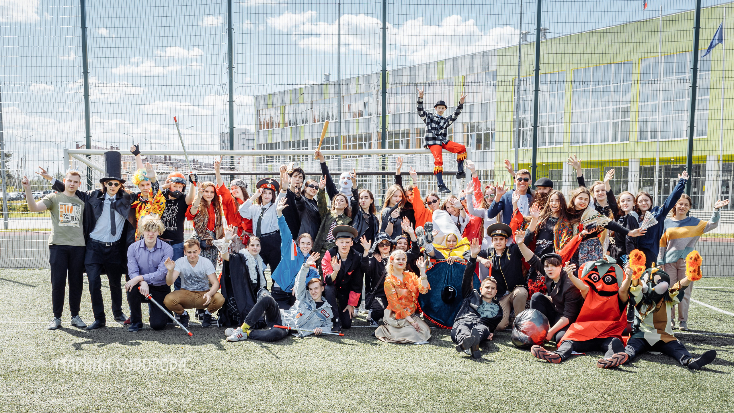 Фото выпуск 11 класс. Свадебный фотограф Марина Суворова и видеооператор Олег Петров