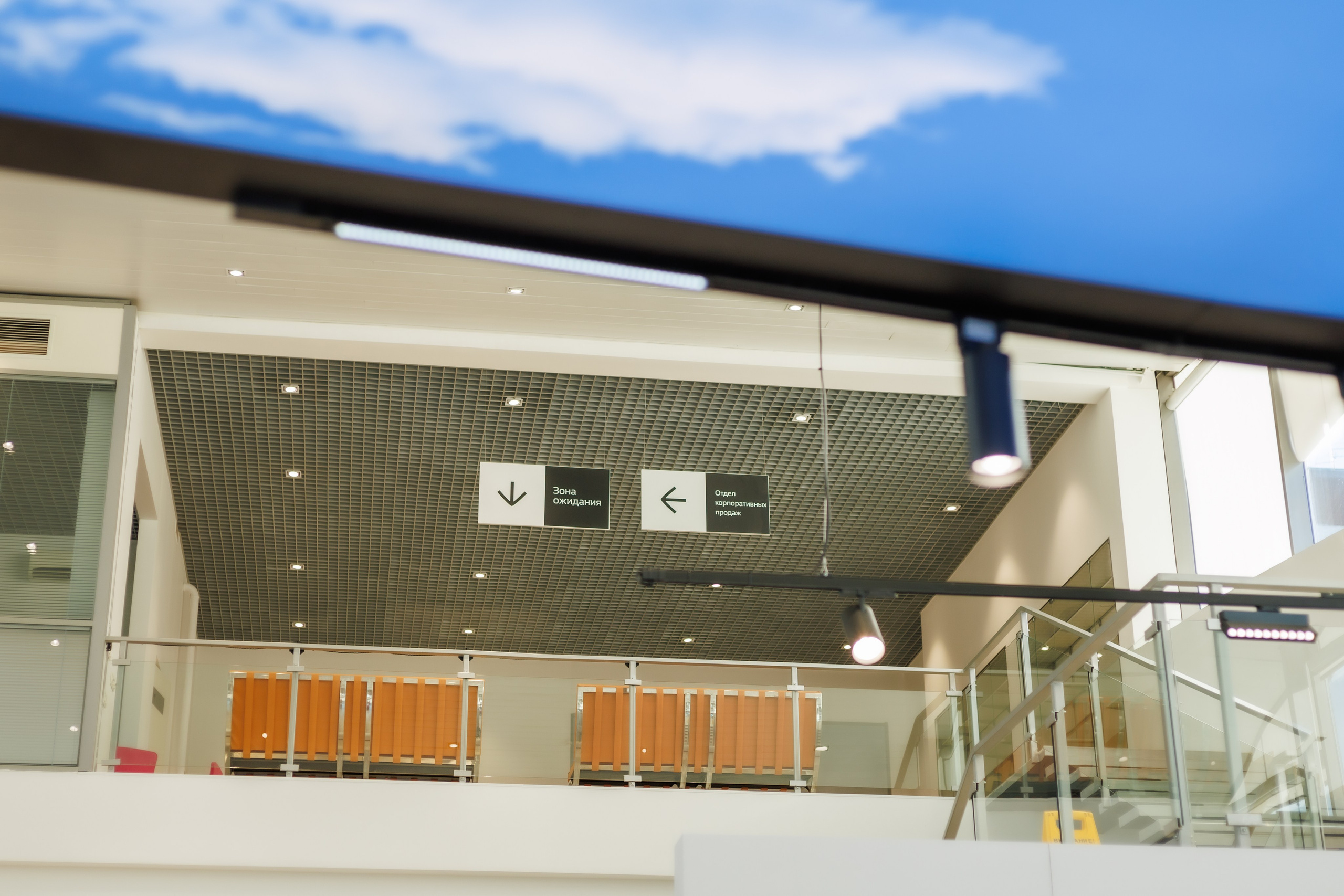 Фото для автомобильного дилерского центра в СПб