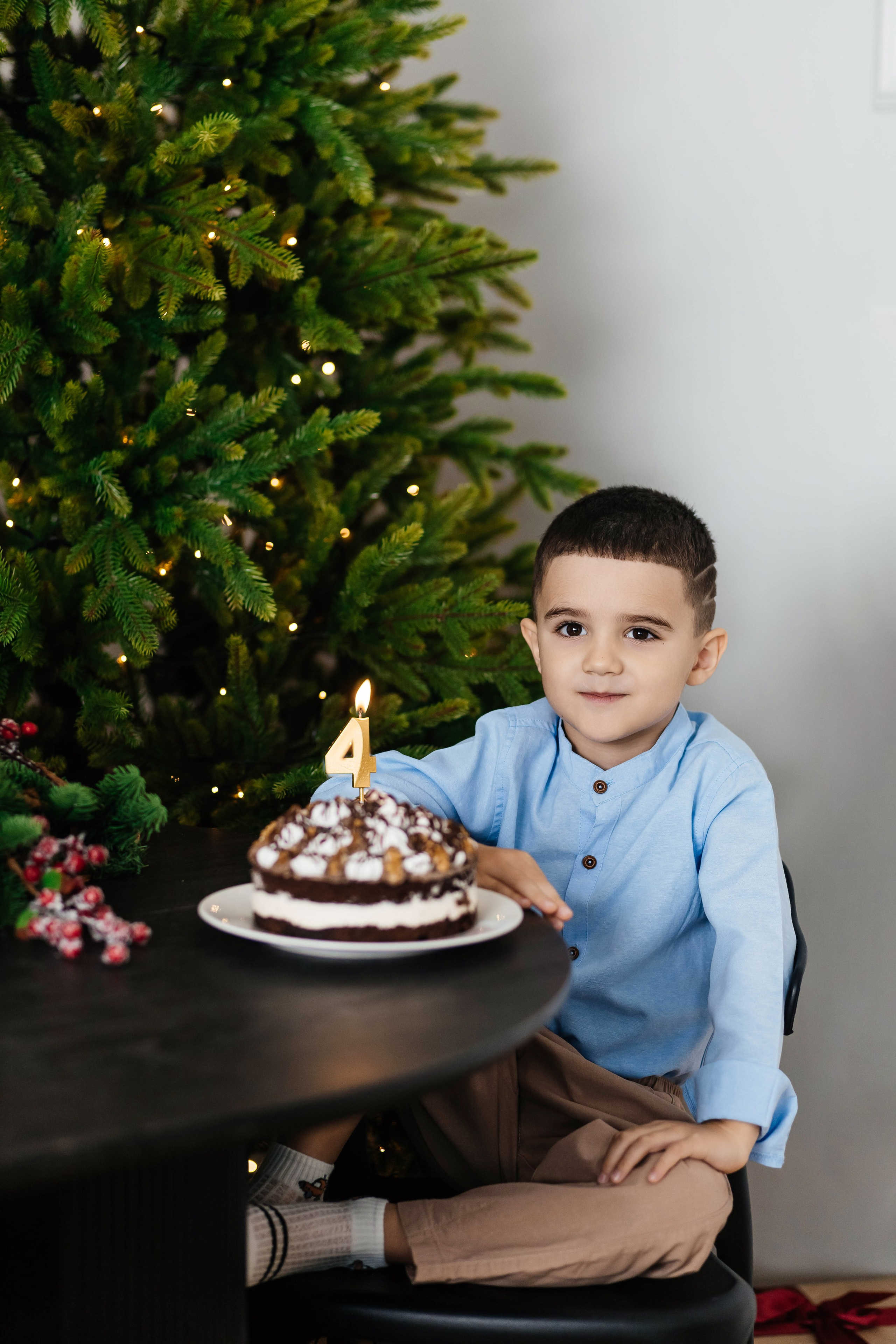 Мария, Валентин и Егорушка НГ 2026. Женский фотограф в Оренбурге Ирина Заводчикова