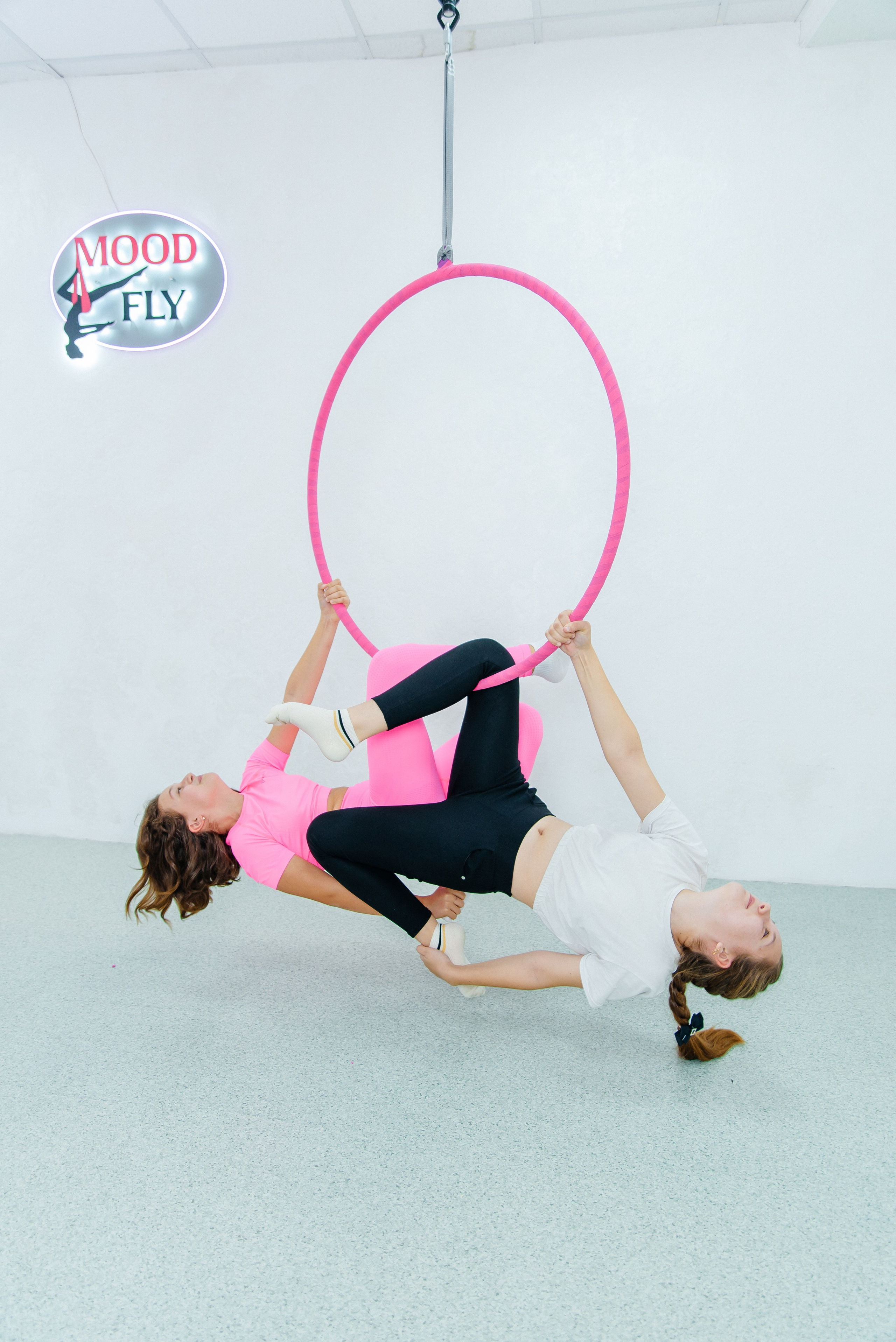 Студия воздушной акробатики. Семейный фотограф в Барнауле