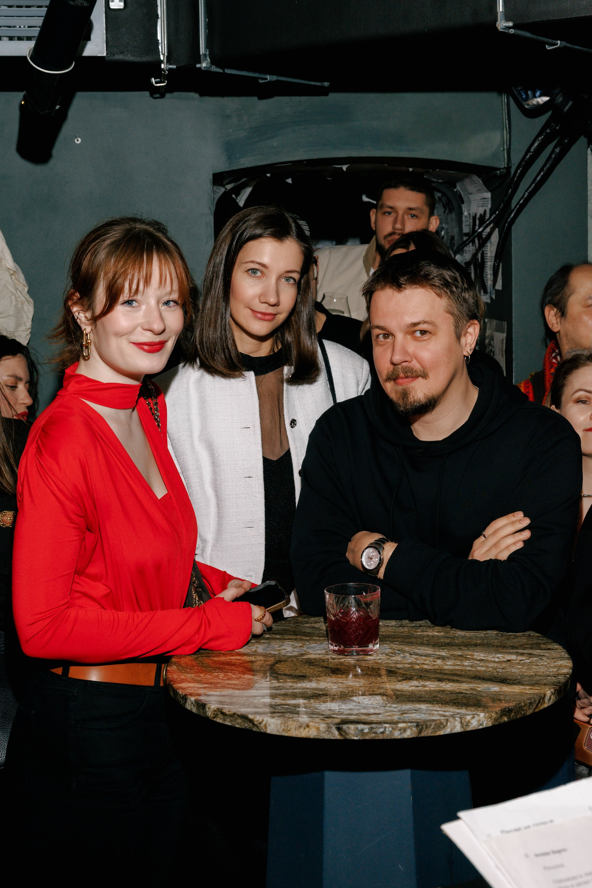 «Зеркальная выставка» в Кабаре «ШУМ» | Фоторепортаж | Влад Жолудев