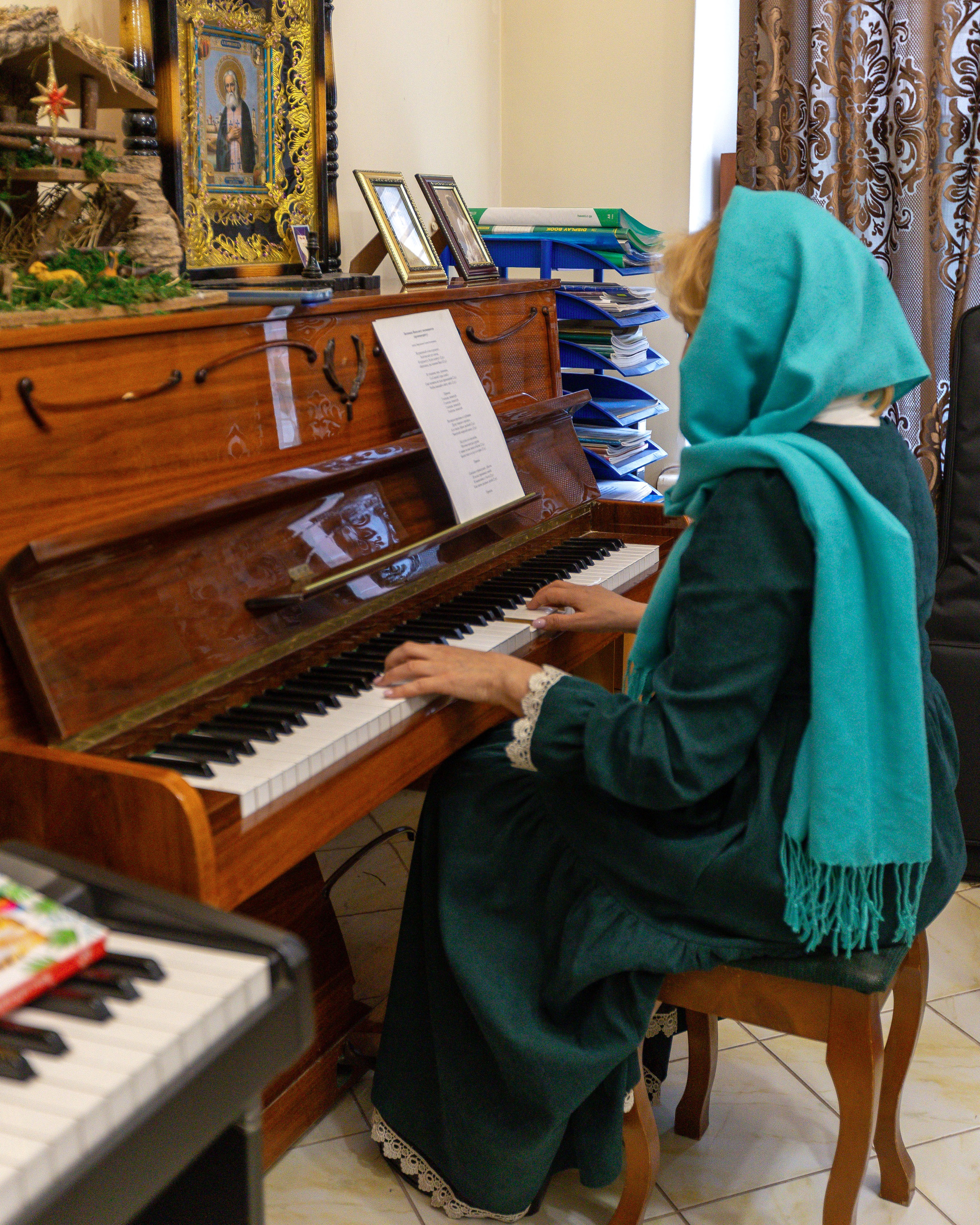 Рисование в Воскресной школе при Храме Живоначальной Троицы. Выпускные альбомы и школьный фотограф в Подольске, Троицке, Щербинке, Москве и Московской области