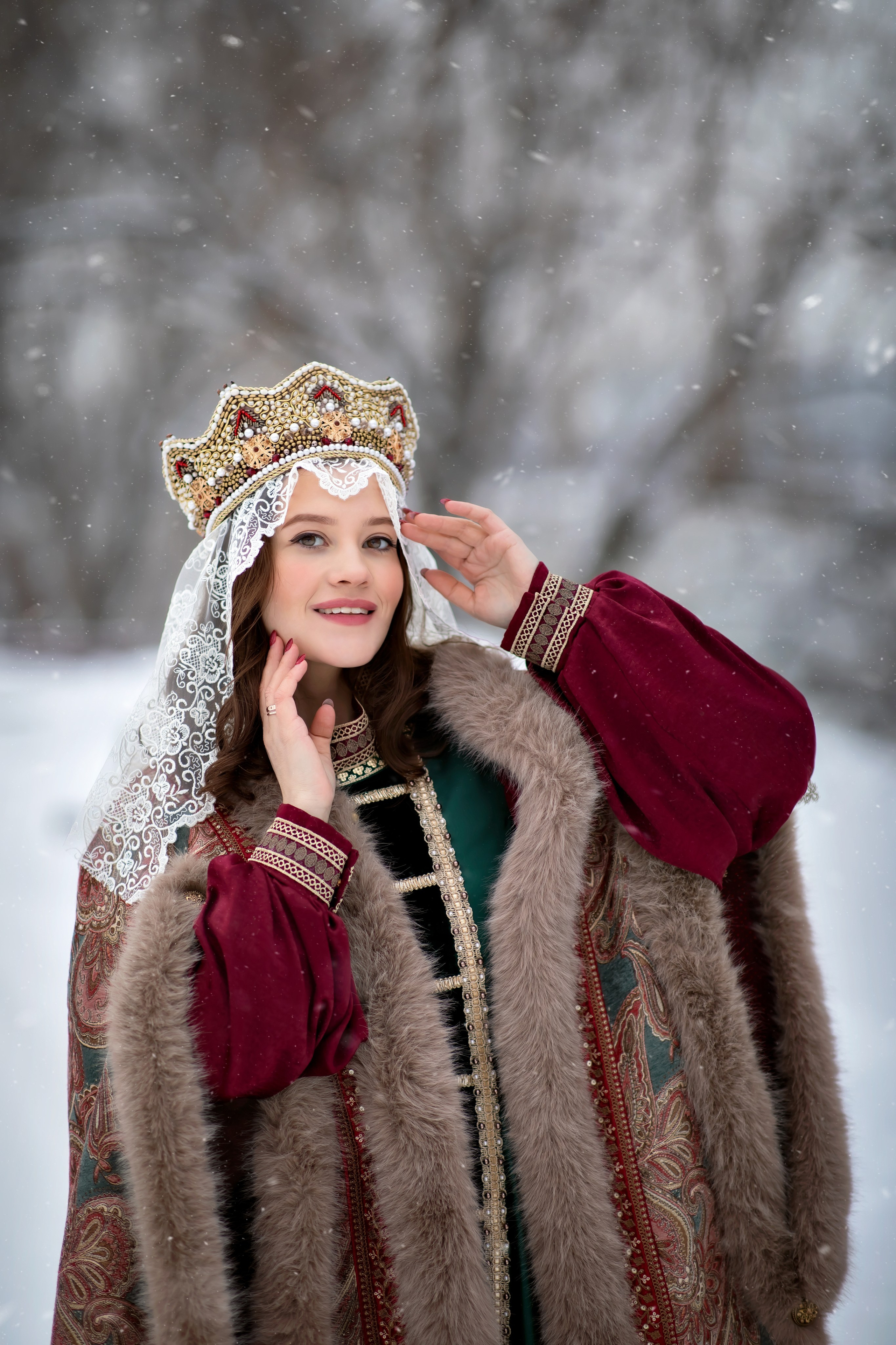 A4. Дизайнер костюмов и украшений, фотограф