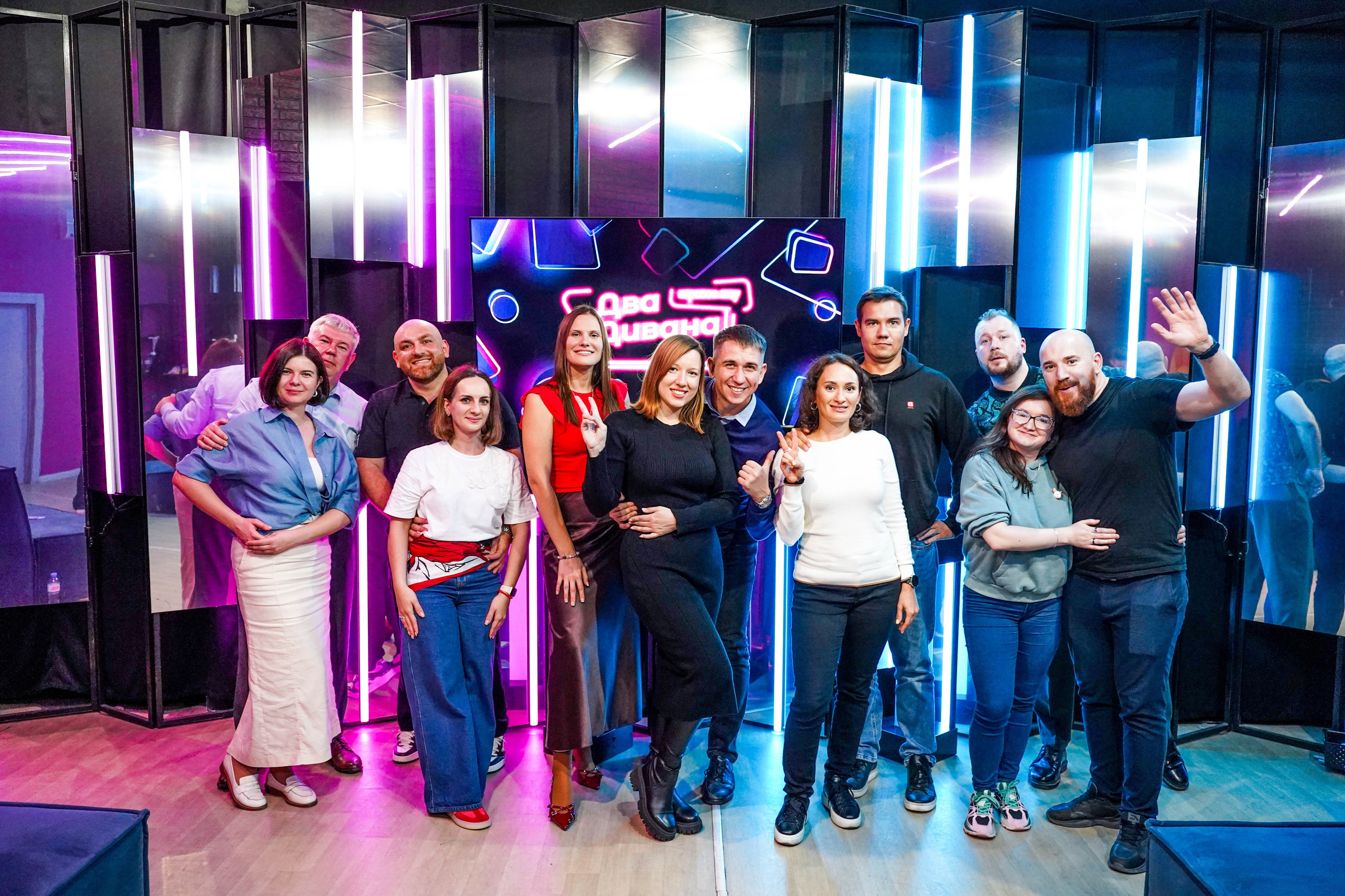 ДВА ДИВАНА ШОУ (ВЗРОСЛОЕ). Портфолио