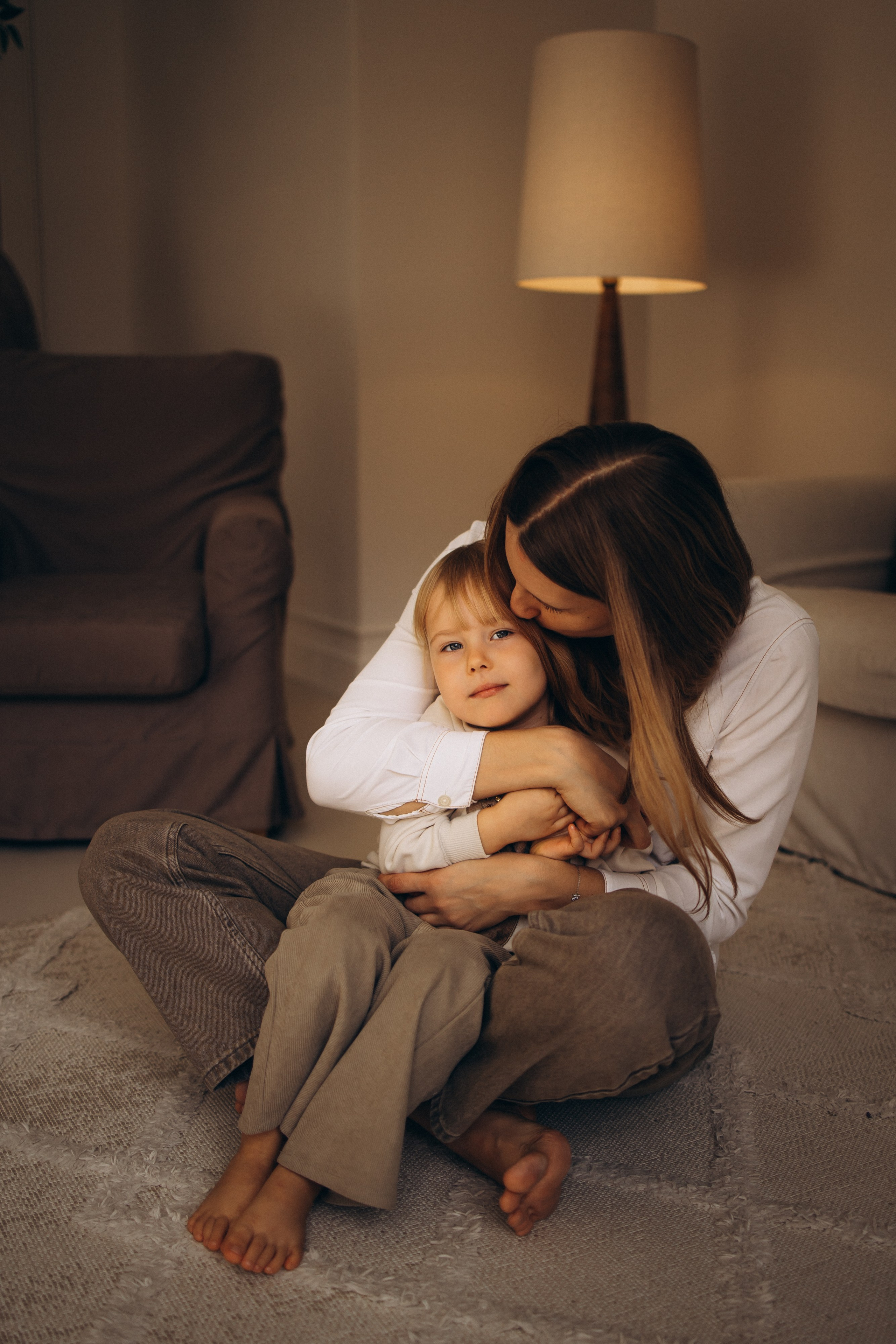 Катерина и Софа — зал Серена. Семейный фотограф в Краснодаре Храмова Анна