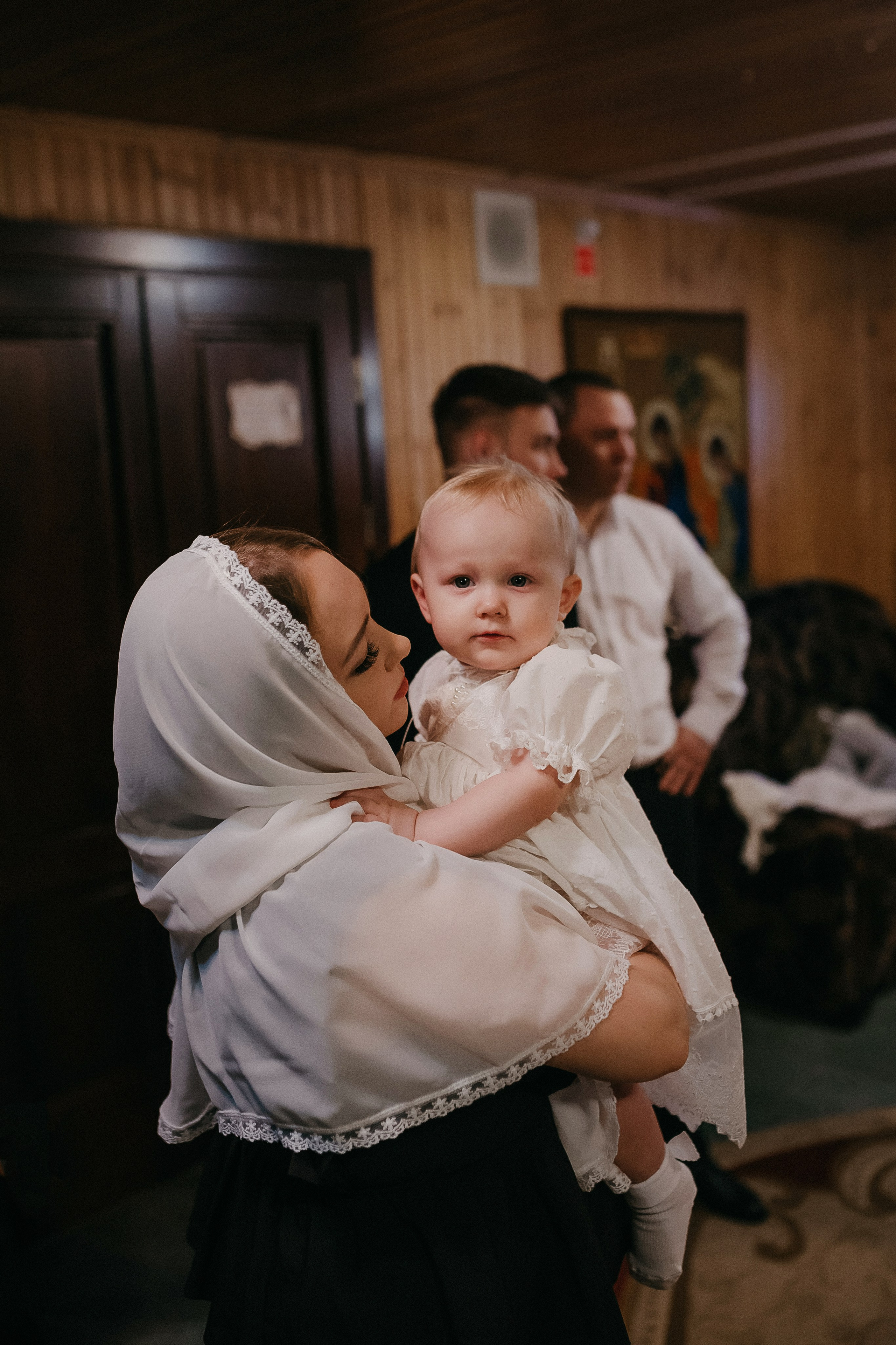 Крещение Виктории. Храм Симеона Верхотурского п.Барсово. Семейный фотограф в Сургуте