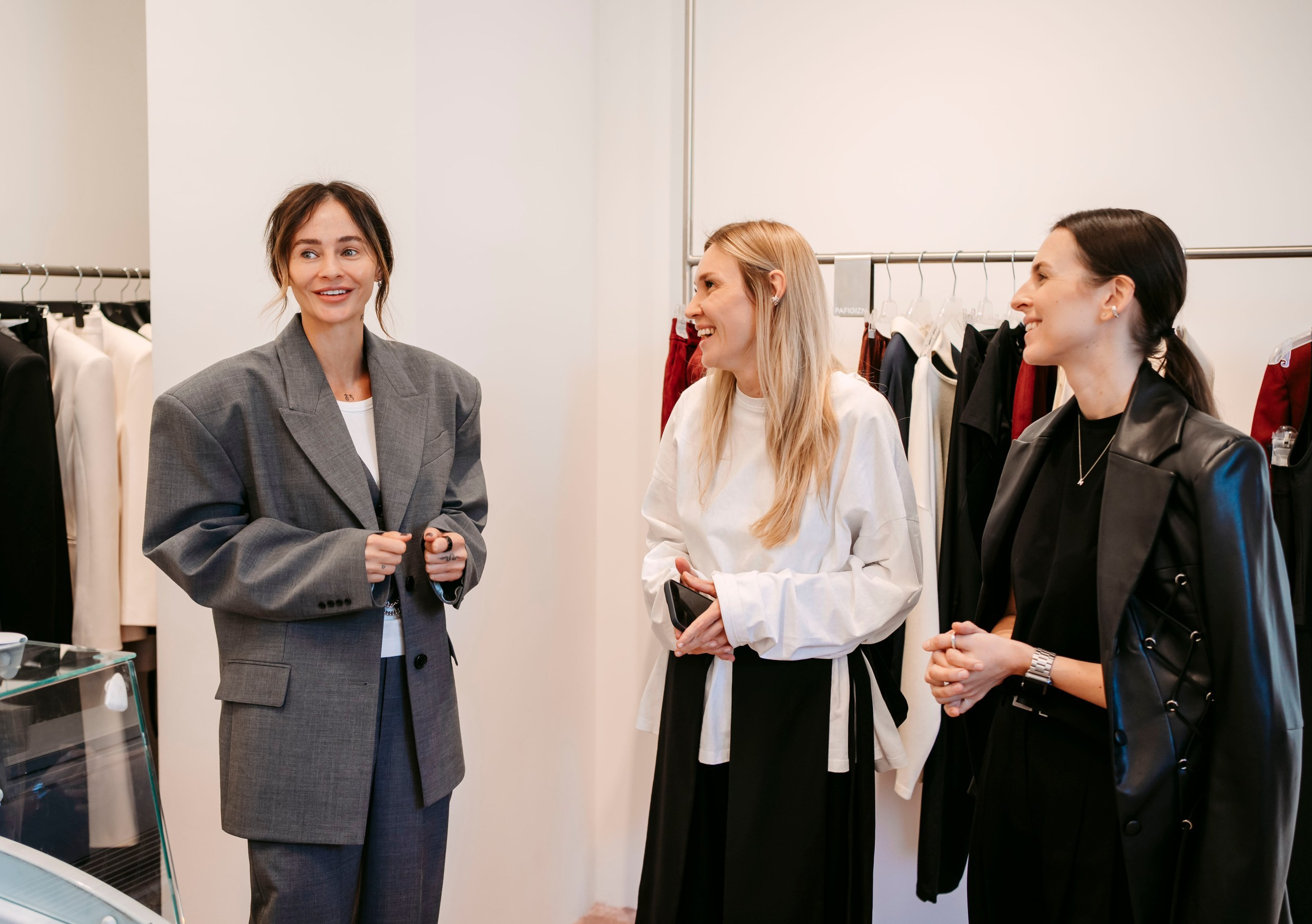 YULIAWAVE х FRWL. Саша Копылов, фотограф в Казани