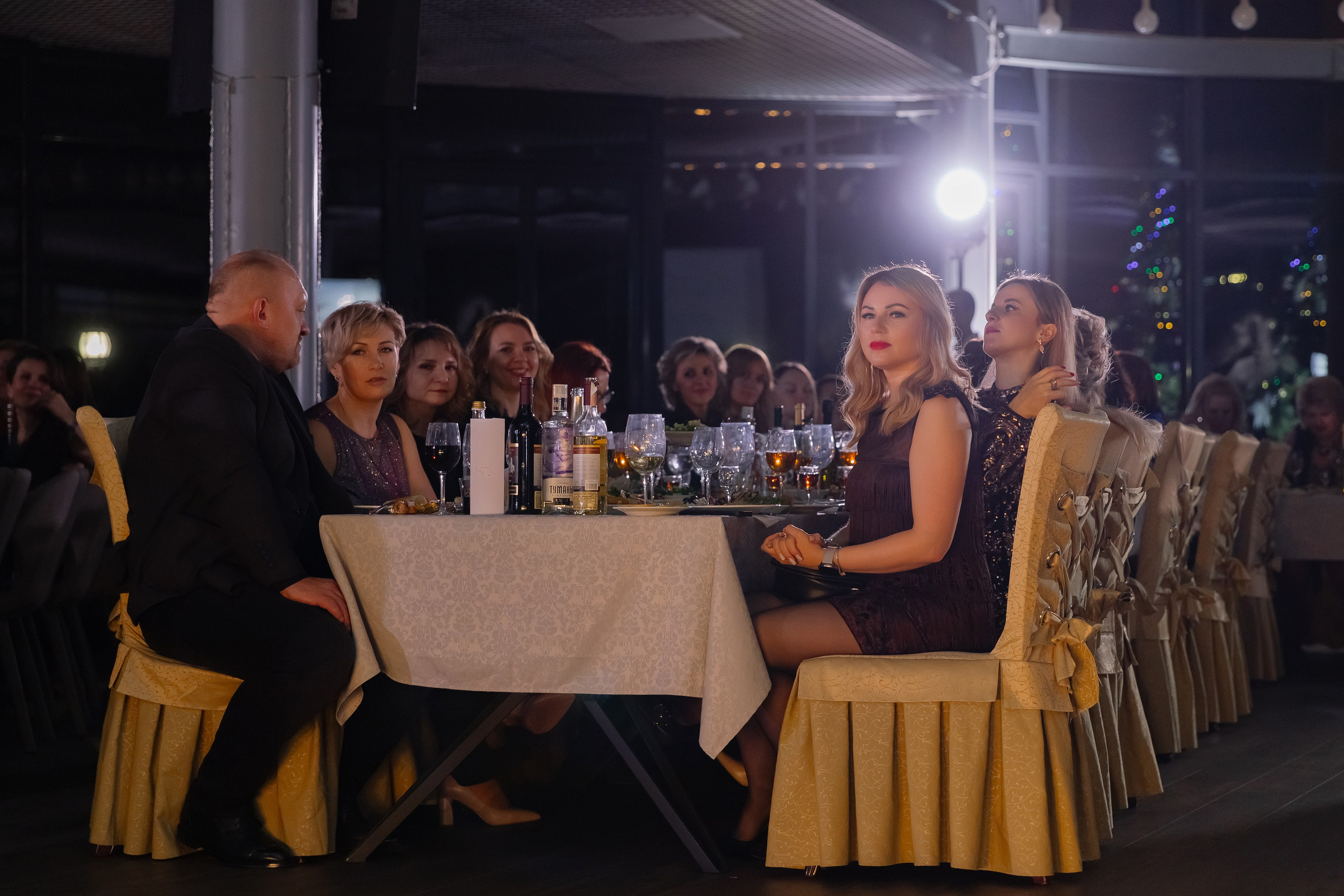 Корпоративная новогодняя фотосъемка для BELARUSBANK в Ресторане «Урарту». Свадебный фотограф в Минске/Беларуси Сергей Спиридонов