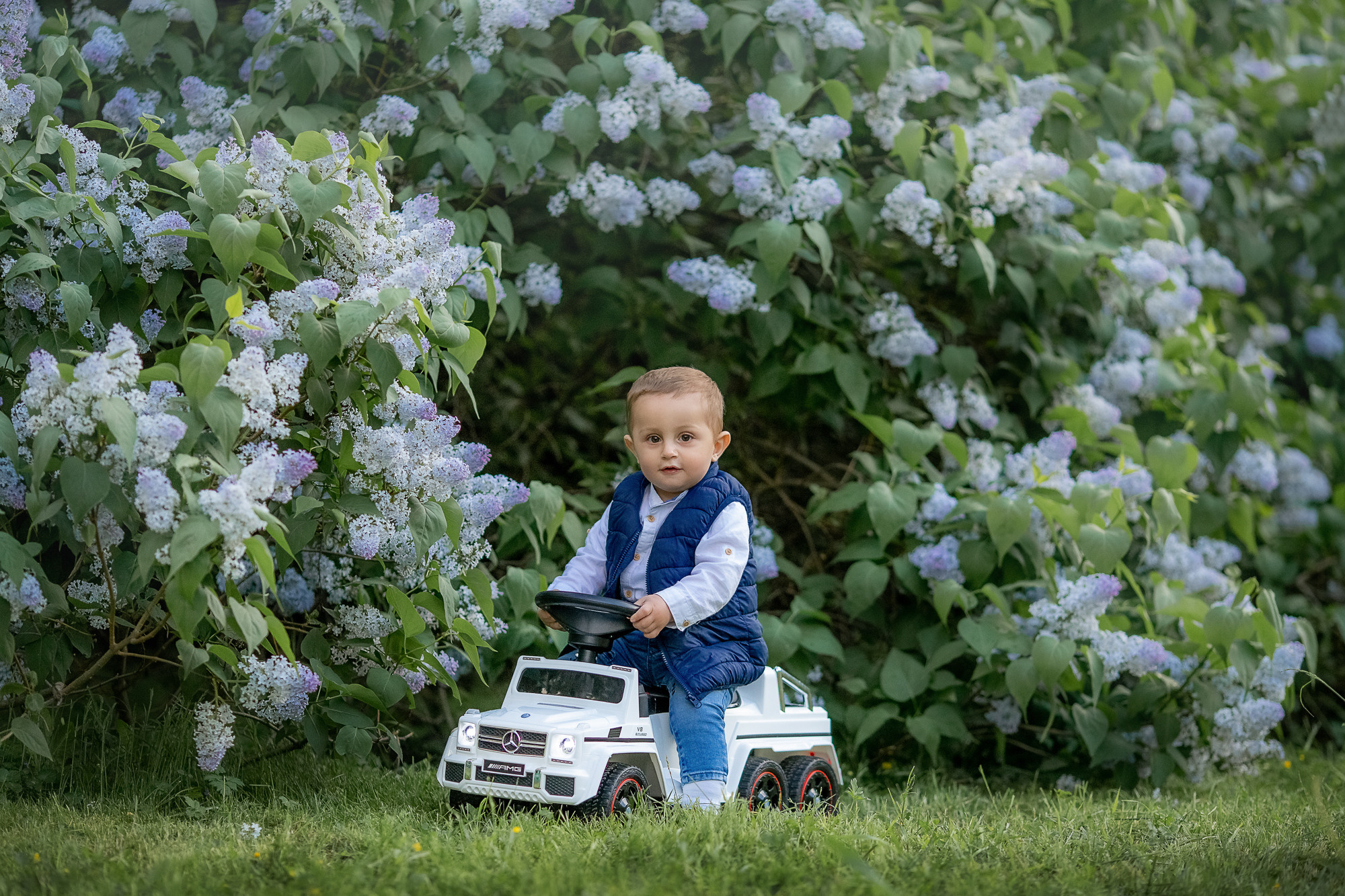 Семейная фотопрогулка в цветущем парке возле МГУ. Фотограф на Крещение, Венчание в Москве Ирина Шамина
