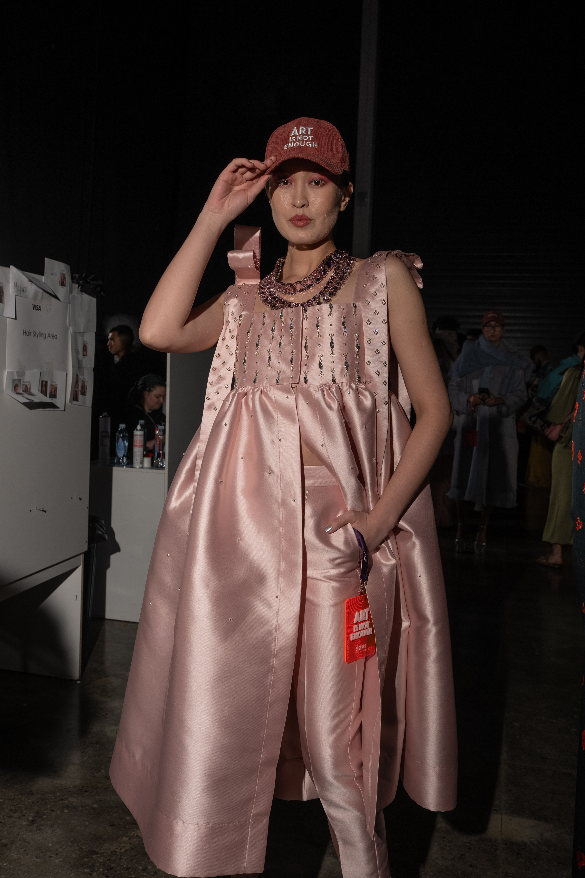 Visa Fashion week Almaty Backstage Day 3. Сайт Алматинского НЮ АРТ, будуар и фэшн фотографа Дениса Карпенко