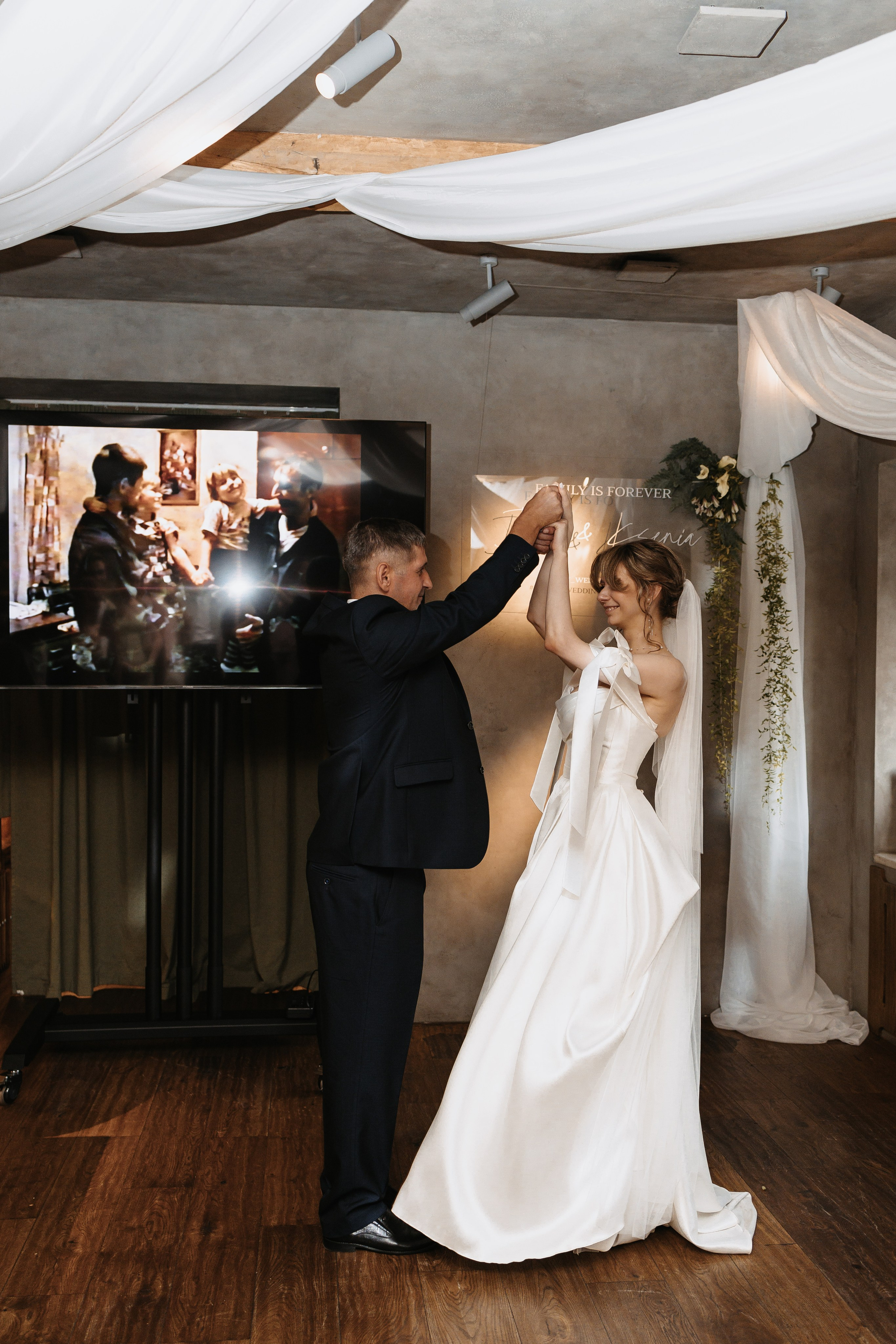 Илья и Ксюша (2024). Свадебный и семейный фотограф в Москве Яна Шувалова