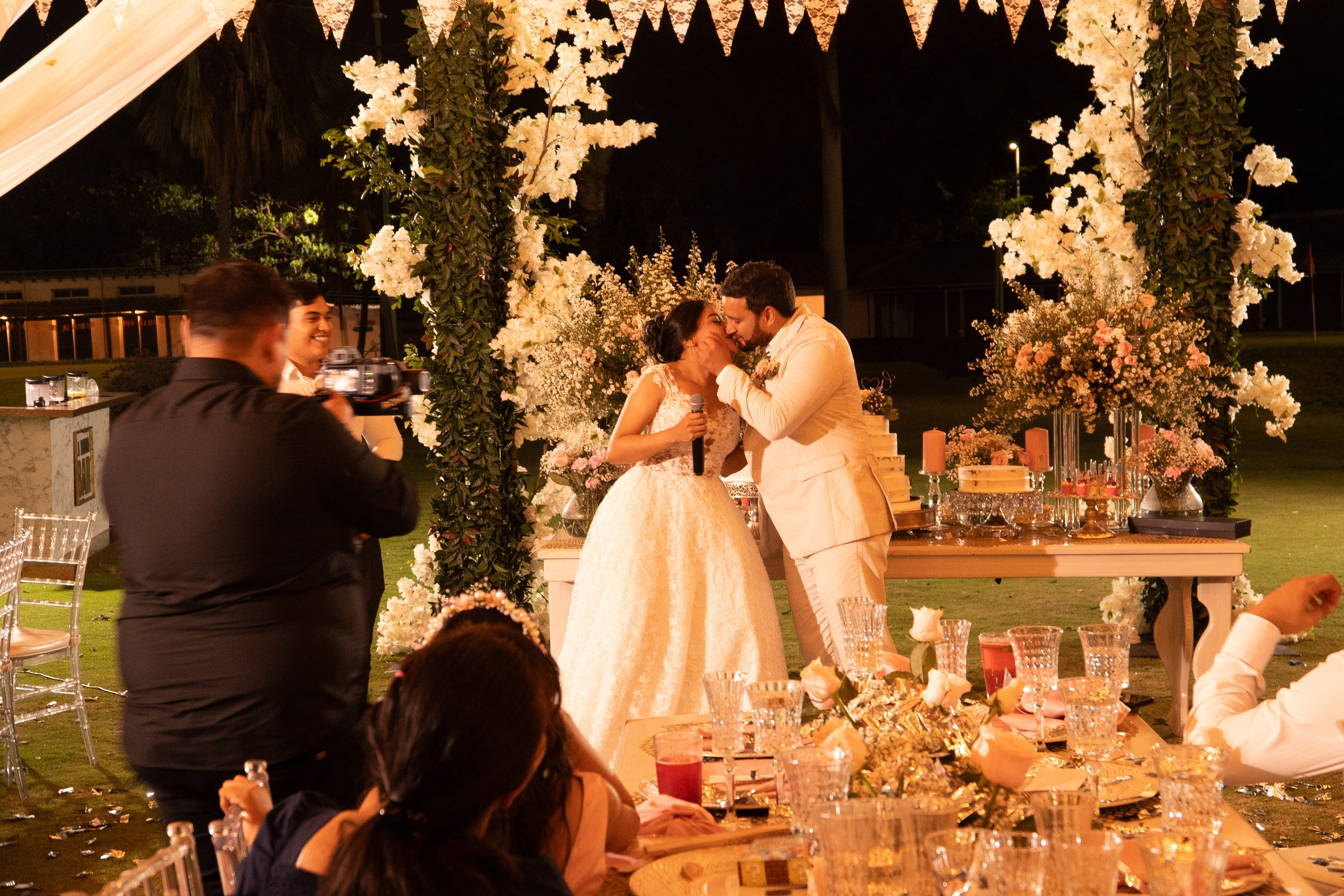 Carola & Gerson. Wedding Photographer in Barcelona and Medellin