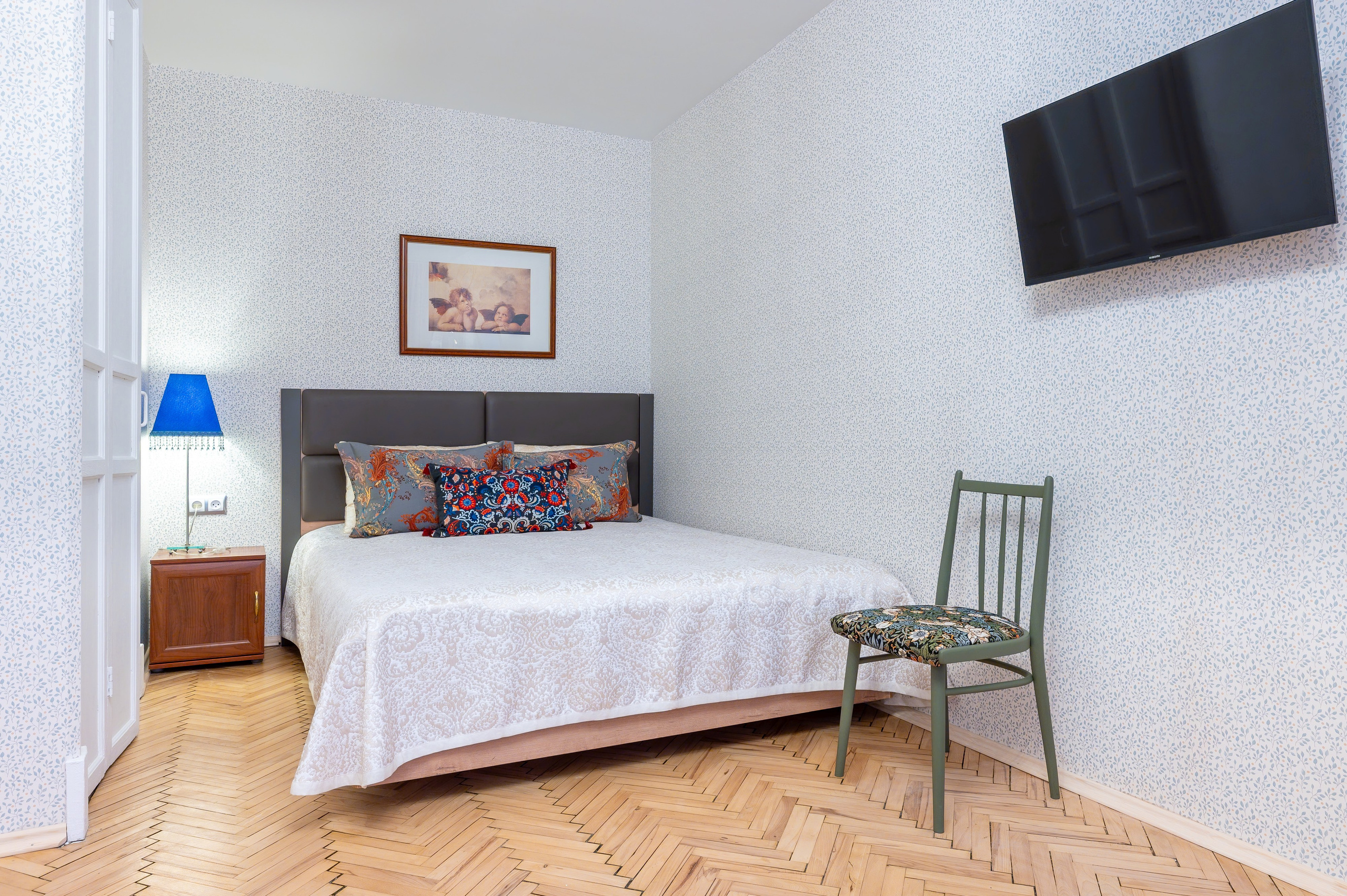 Квартира для суточной аренды на Казанской улице. Интерьерный фотограф. Фото- видеосъемка недвижимости Санкт-Петербург