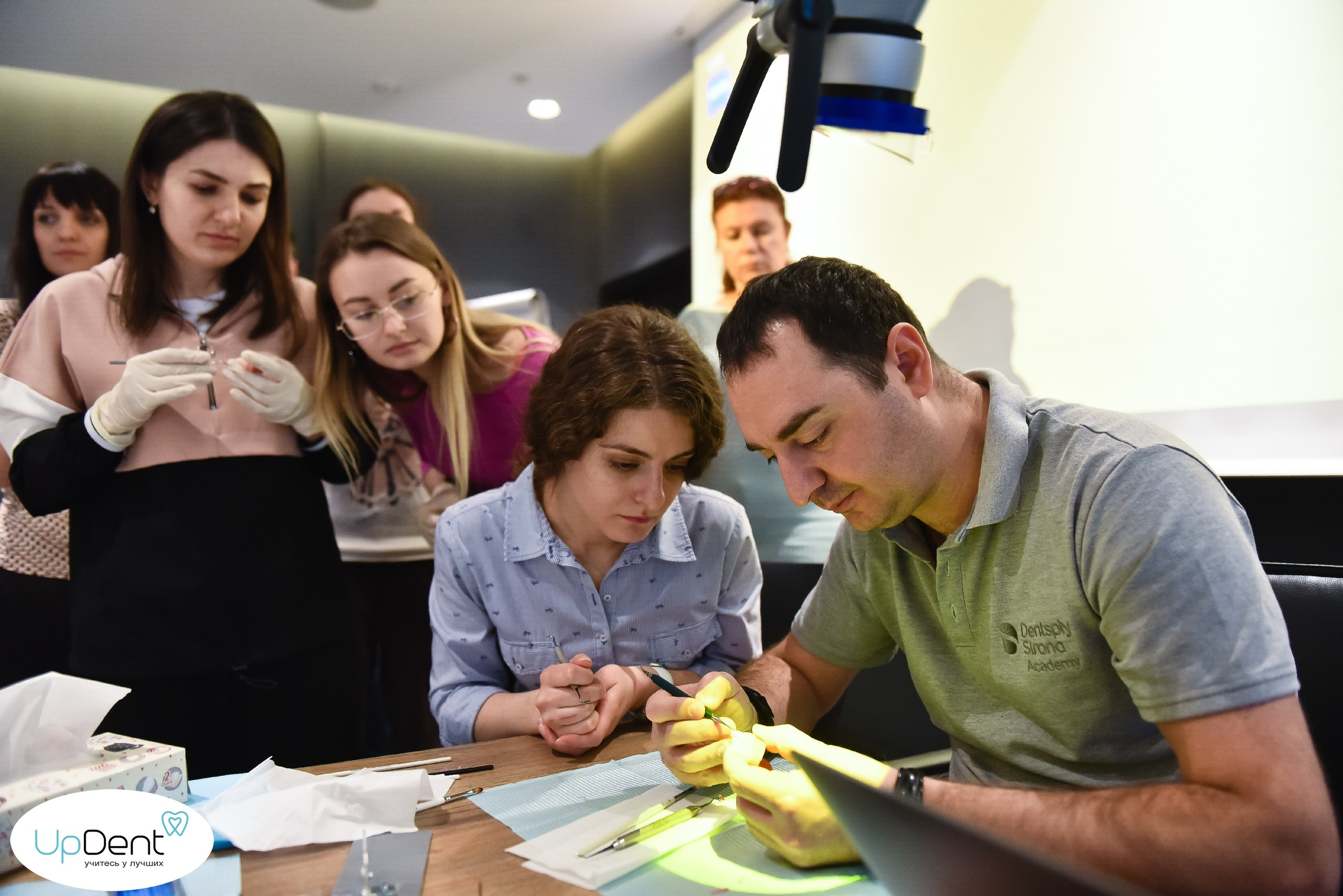Курсы и тренинги. Анастасия Петрович фотограф, фотокорреспондент в Москве и Санкт-Петербурге. Фотосъёмка репортажа, мероприятия, корпоративная съёмка, контент